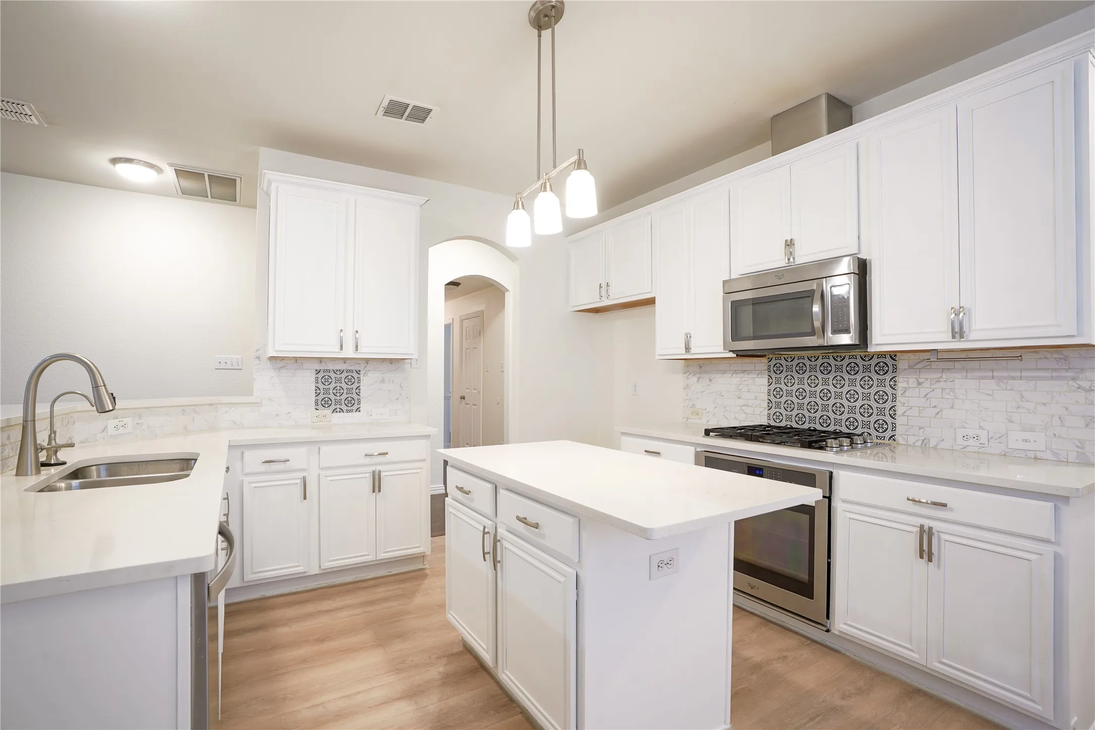 Single Family Residence For Rent in Denton County , 1659 Granite Rapids Drive, Frisco, Texas 75036, 4 Bedroom, 3 Bathroom, 2 Garage spaces, 2,613 Sqft, built in 2001, mls#21389434, Real Estate Agent in Frisco, Homes For Rent in Denton county, Homes For Rent in Frisco, Realtor in Frisco Texas, Real Estate Brokerage Independent Realty Texas, Luminita Cordes Realtor