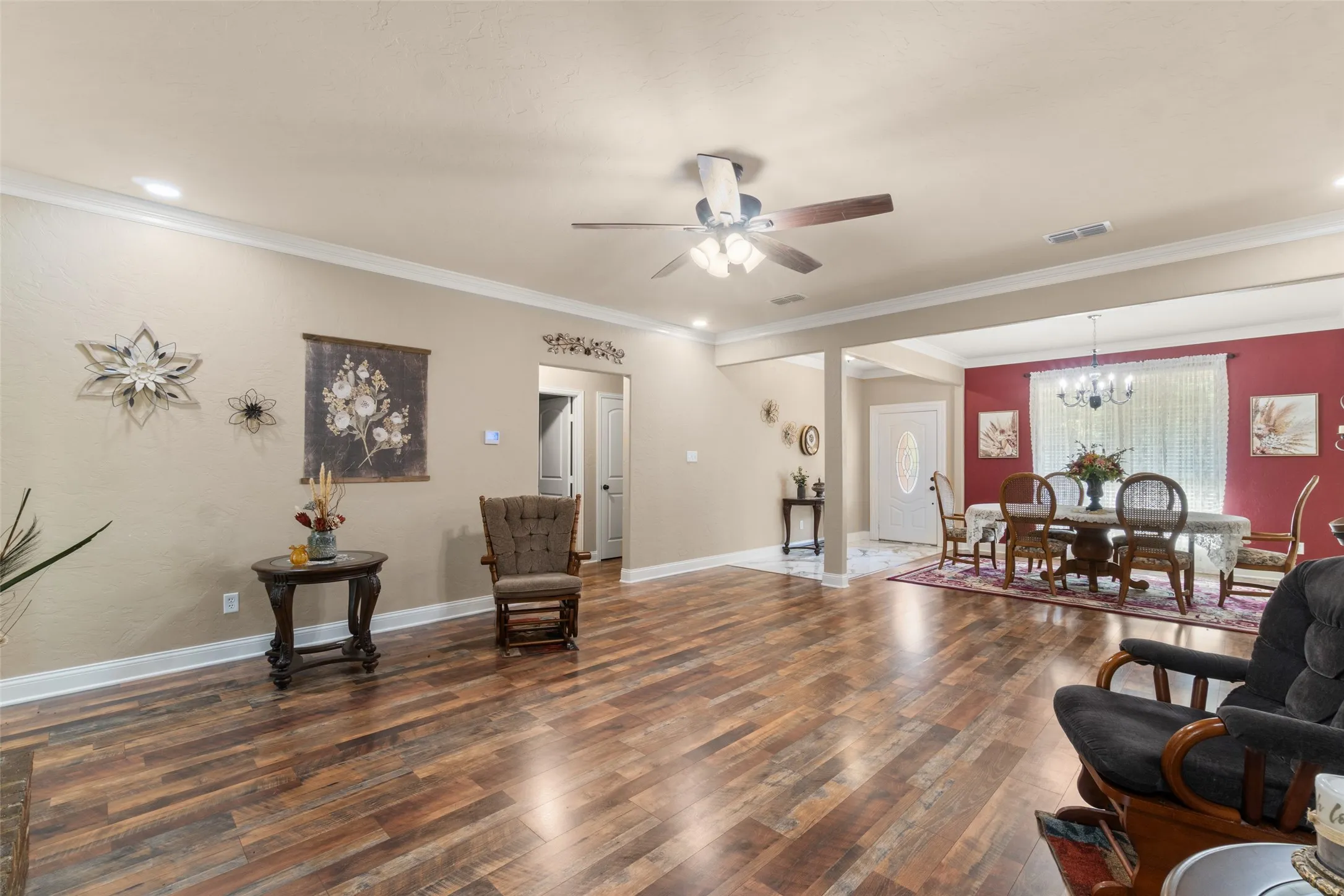 Single Family Residence For Sale in Upshur County , 525 Lake Gladewater Road, Gladewater, Texas 75647, 3 Bedroom, 2 Bathroom, 2 Garage spaces, 2,207 Sqft, built in 2023, mls#21389437, Real Estate Agent in Gladewater, Homes For Sale in Upshur county, Homes For Sale in Gladewater, Realtor in Gladewater Texas, Real Estate Brokerage Independent Realty Texas, Luminita Cordes Realtor