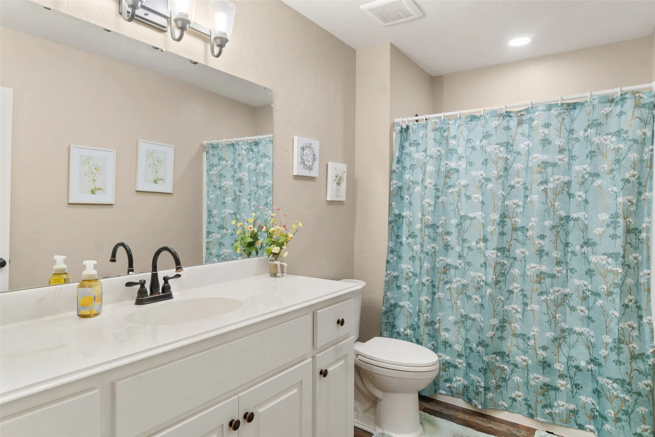 Single Family Residence For Sale in Upshur County , 525 Lake Gladewater Road, Gladewater, Texas 75647, 3 Bedroom, 2 Bathroom, 2 Garage spaces, 2,207 Sqft, built in 2023, mls#21389437, Real Estate Agent in Gladewater, Homes For Sale in Upshur county, Homes For Sale in Gladewater, Realtor in Gladewater Texas, Real Estate Brokerage Independent Realty Texas, Luminita Cordes Realtor