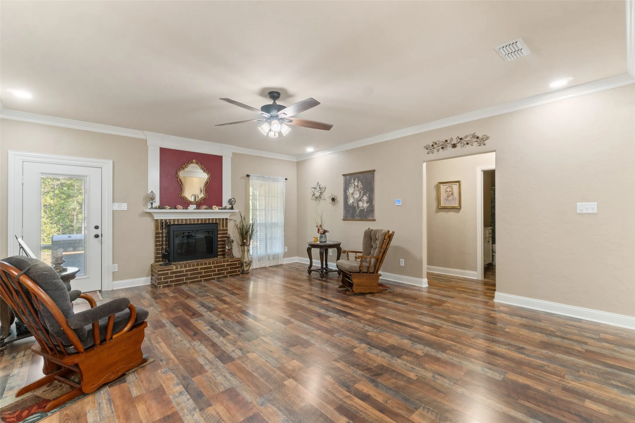 Single Family Residence For Sale in Upshur County , 525 Lake Gladewater Road, Gladewater, Texas 75647, 3 Bedroom, 2 Bathroom, 2 Garage spaces, 2,207 Sqft, built in 2023, mls#21389437, Real Estate Agent in Gladewater, Homes For Sale in Upshur county, Homes For Sale in Gladewater, Realtor in Gladewater Texas, Real Estate Brokerage Independent Realty Texas, Luminita Cordes Realtor