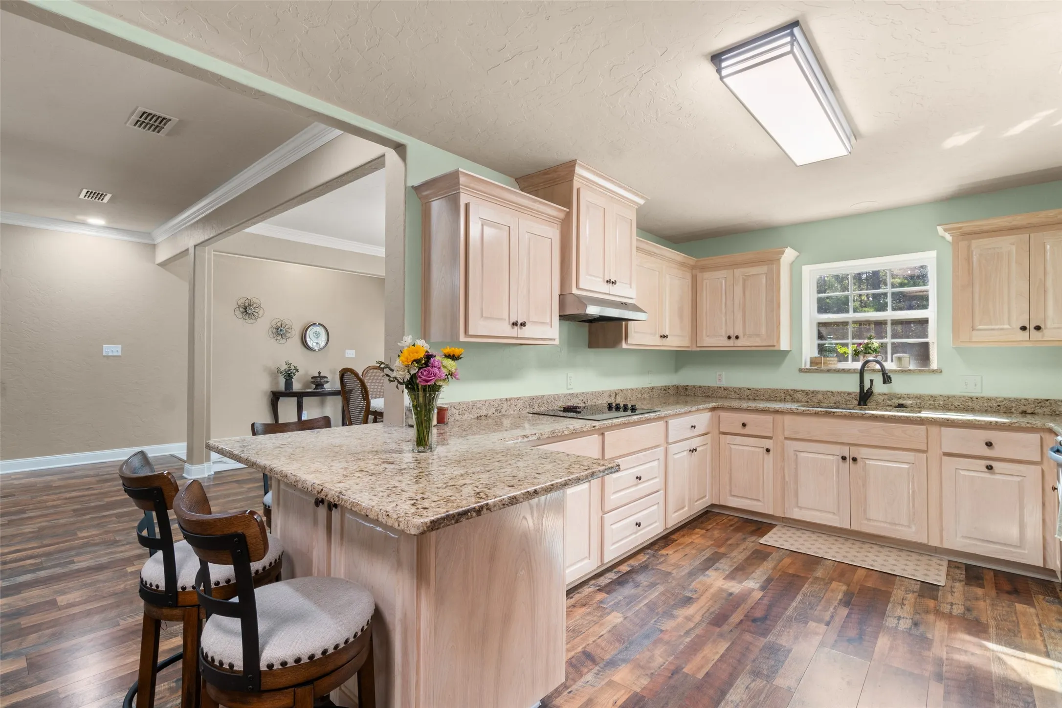 Single Family Residence For Sale in Upshur County , 525 Lake Gladewater Road, Gladewater, Texas 75647, 3 Bedroom, 2 Bathroom, 2 Garage spaces, 2,207 Sqft, built in 2023, mls#21389437, Real Estate Agent in Gladewater, Homes For Sale in Upshur county, Homes For Sale in Gladewater, Realtor in Gladewater Texas, Real Estate Brokerage Independent Realty Texas, Luminita Cordes Realtor
