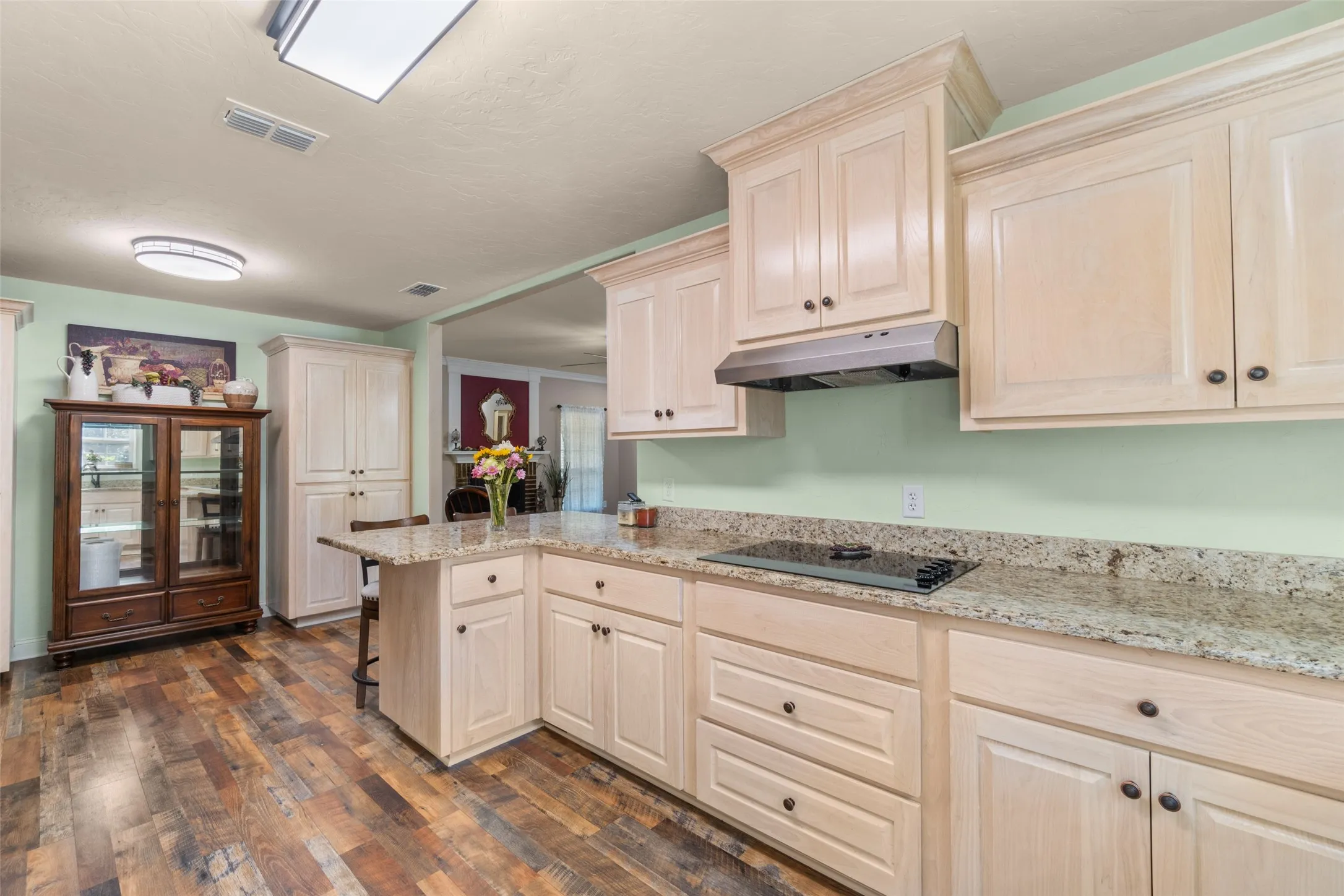 Single Family Residence For Sale in Upshur County , 525 Lake Gladewater Road, Gladewater, Texas 75647, 3 Bedroom, 2 Bathroom, 2 Garage spaces, 2,207 Sqft, built in 2023, mls#21389437, Real Estate Agent in Gladewater, Homes For Sale in Upshur county, Homes For Sale in Gladewater, Realtor in Gladewater Texas, Real Estate Brokerage Independent Realty Texas, Luminita Cordes Realtor