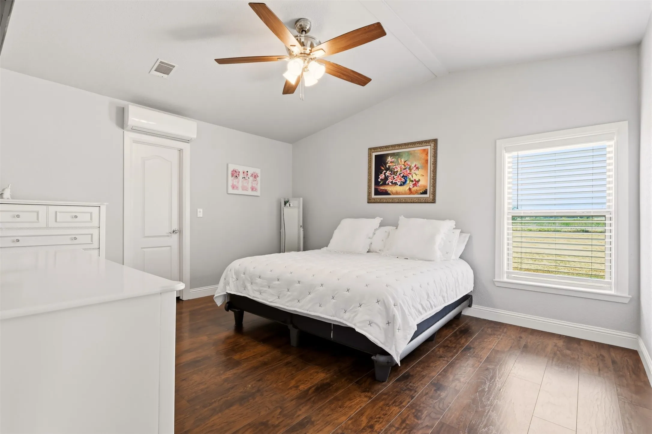 Manufactured Home For Sale in Johnson County , 5812 Black Springs Lane, Joshua, Texas 76058, 4 Bedroom, 4 Bathroom, Garage spaces, 2,128 Sqft, built in 1996, mls#21388872, Real Estate Agent in Joshua, Homes For Sale in Johnson county, Homes For Sale in Joshua, Realtor in Joshua Texas, Real Estate Brokerage Independent Realty Texas, Luminita Cordes Realtor