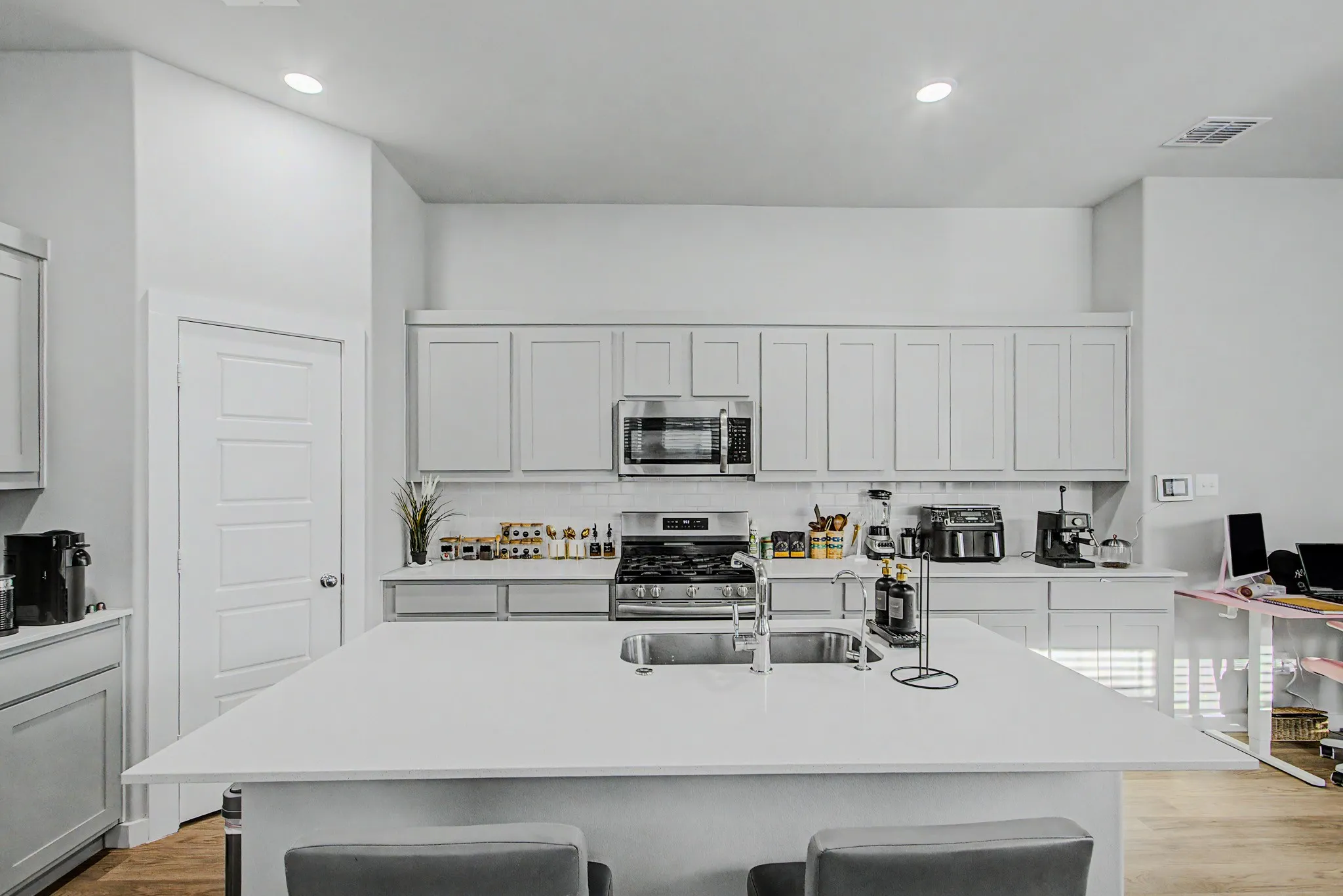 Single Family Residence For Rent in Collin County , 415 Travine Drive, Princeton, Texas 75071, 3 Bedroom, 2 Bathroom, 2 Garage spaces, 1,973 Sqft, built in 2024, mls#21389432, Real Estate Agent in Princeton, Homes For Rent in Collin county, Homes For Rent in Princeton, Realtor in Princeton Texas, Real Estate Brokerage Independent Realty Texas, Luminita Cordes Realtor
