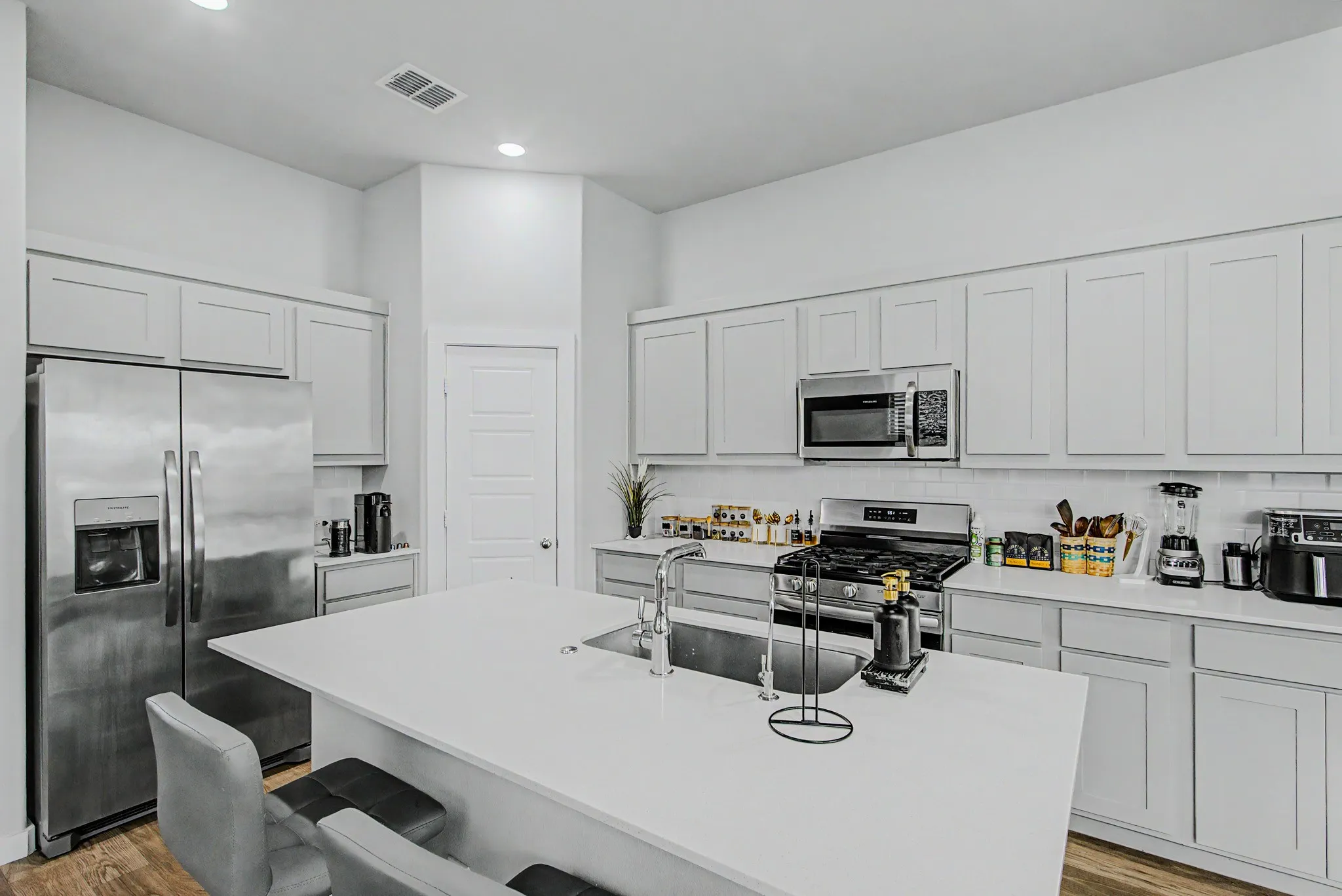 Single Family Residence For Rent in Collin County , 415 Travine Drive, Princeton, Texas 75071, 3 Bedroom, 2 Bathroom, 2 Garage spaces, 1,973 Sqft, built in 2024, mls#21389432, Real Estate Agent in Princeton, Homes For Rent in Collin county, Homes For Rent in Princeton, Realtor in Princeton Texas, Real Estate Brokerage Independent Realty Texas, Luminita Cordes Realtor