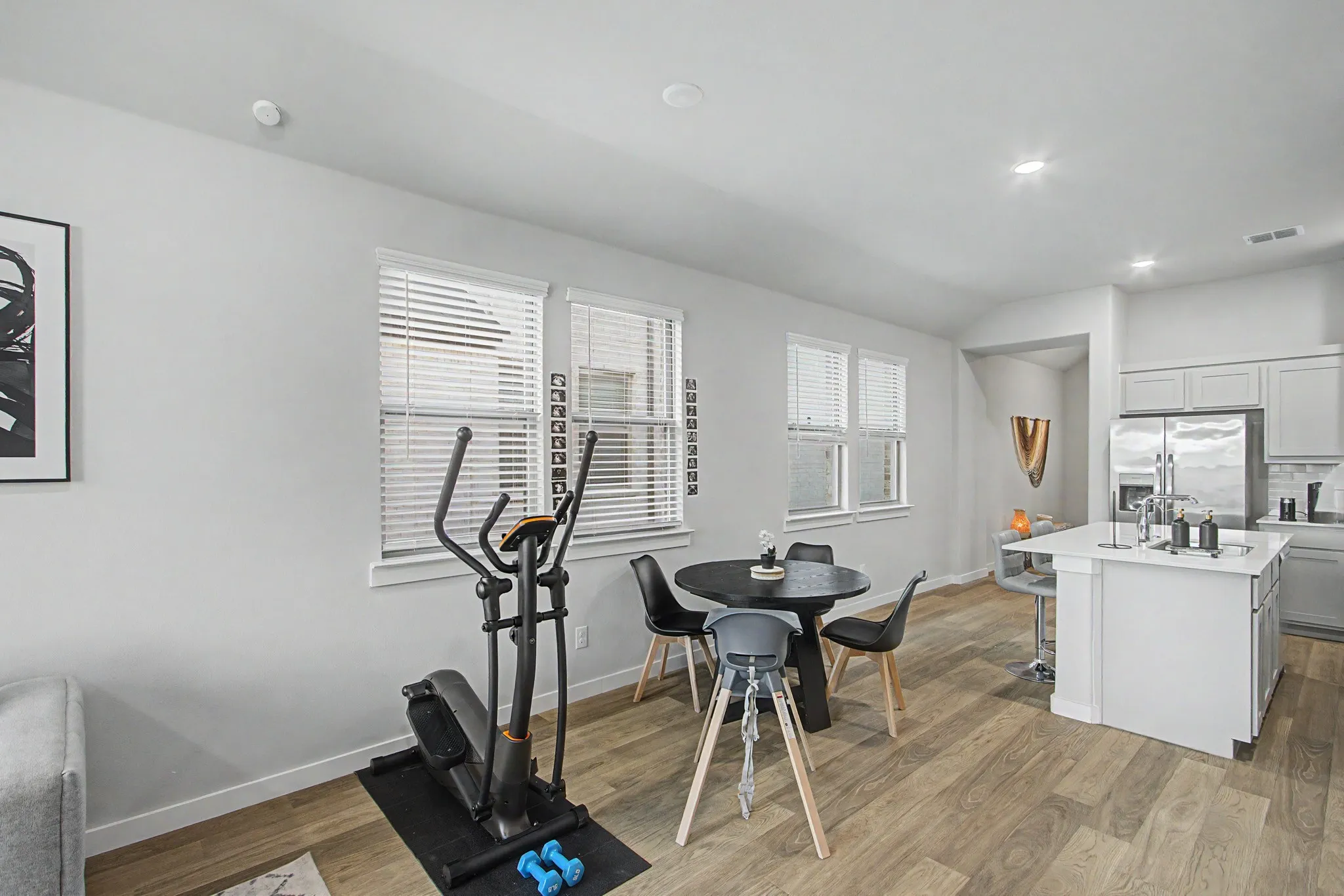 Single Family Residence For Rent in Collin County , 415 Travine Drive, Princeton, Texas 75071, 3 Bedroom, 2 Bathroom, 2 Garage spaces, 1,973 Sqft, built in 2024, mls#21389432, Real Estate Agent in Princeton, Homes For Rent in Collin county, Homes For Rent in Princeton, Realtor in Princeton Texas, Real Estate Brokerage Independent Realty Texas, Luminita Cordes Realtor