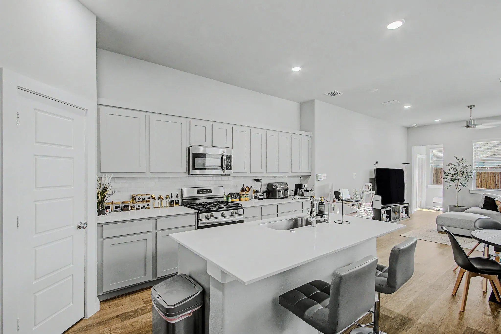 Single Family Residence For Rent in Collin County , 415 Travine Drive, Princeton, Texas 75071, 3 Bedroom, 2 Bathroom, 2 Garage spaces, 1,973 Sqft, built in 2024, mls#21389432, Real Estate Agent in Princeton, Homes For Rent in Collin county, Homes For Rent in Princeton, Realtor in Princeton Texas, Real Estate Brokerage Independent Realty Texas, Luminita Cordes Realtor