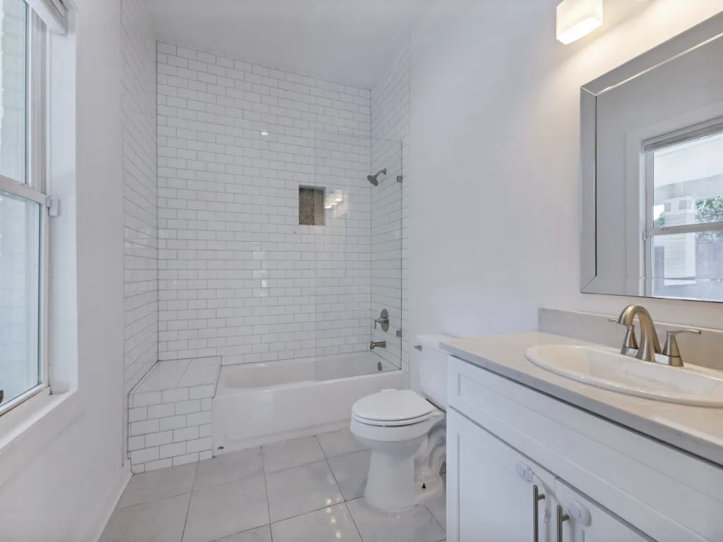 Single Family Residence For Sale in Dallas County , 5611 Richmond Avenue, Dallas, Texas 75206, 5 Bedroom, 4 Bathroom, Garage spaces, 3,734 Sqft, built in 1927, mls#21385847, Real Estate Agent in Dallas, Homes For Sale in Dallas county, Homes For Sale in Dallas, Realtor in Dallas Texas, Real Estate Brokerage Independent Realty Texas, Luminita Cordes Realtor