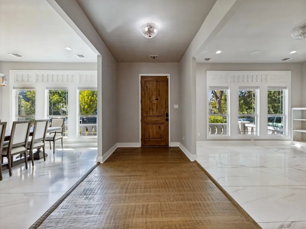 Single Family Residence For Sale in Dallas County , 5611 Richmond Avenue, Dallas, Texas 75206, 5 Bedroom, 4 Bathroom, Garage spaces, 3,734 Sqft, built in 1927, mls#21385847, Real Estate Agent in Dallas, Homes For Sale in Dallas county, Homes For Sale in Dallas, Realtor in Dallas Texas, Real Estate Brokerage Independent Realty Texas, Luminita Cordes Realtor