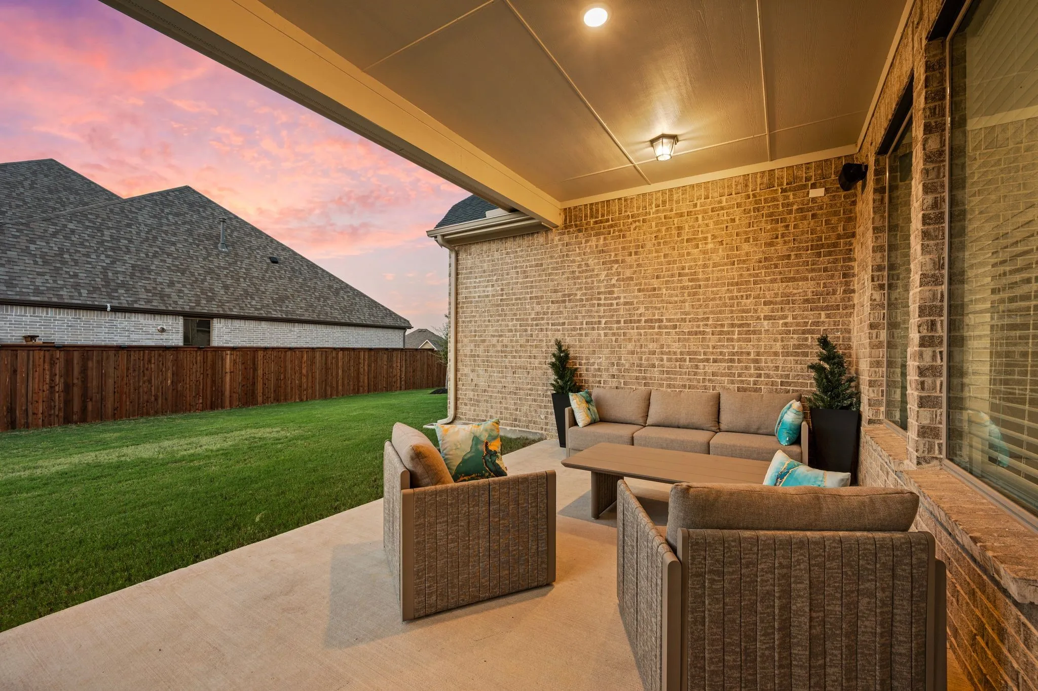 Single Family Residence For Sale in Tarrant County , 2008 Hamilton Park Drive, Mansfield, Texas 76063, 5 Bedroom, 5 Bathroom, 3 Garage spaces, 4,095 Sqft, built in 2024, mls#21389000, Real Estate Agent in Mansfield, Homes For Sale in Tarrant county, Homes For Sale in Mansfield, Realtor in Mansfield Texas, Real Estate Brokerage Independent Realty Texas, Luminita Cordes Realtor