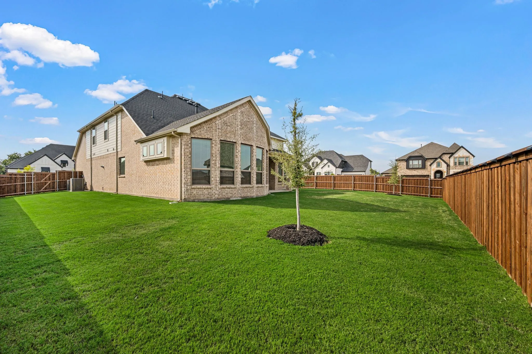 Single Family Residence For Sale in Tarrant County , 2008 Hamilton Park Drive, Mansfield, Texas 76063, 5 Bedroom, 5 Bathroom, 3 Garage spaces, 4,095 Sqft, built in 2024, mls#21389000, Real Estate Agent in Mansfield, Homes For Sale in Tarrant county, Homes For Sale in Mansfield, Realtor in Mansfield Texas, Real Estate Brokerage Independent Realty Texas, Luminita Cordes Realtor