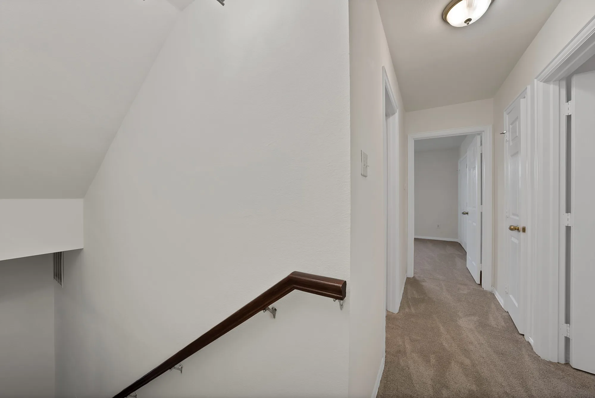Single Family Residence For Sale in Dallas County , 3022 Canada Drive, Dallas, Texas 75212, 4 Bedroom, 2 Bathroom, 2 Garage spaces, 1,622 Sqft, built in 2005, mls#21389319, Real Estate Agent in Dallas, Homes For Sale in Dallas county, Homes For Sale in Dallas, Realtor in Dallas Texas, Real Estate Brokerage Independent Realty Texas, Luminita Cordes Realtor