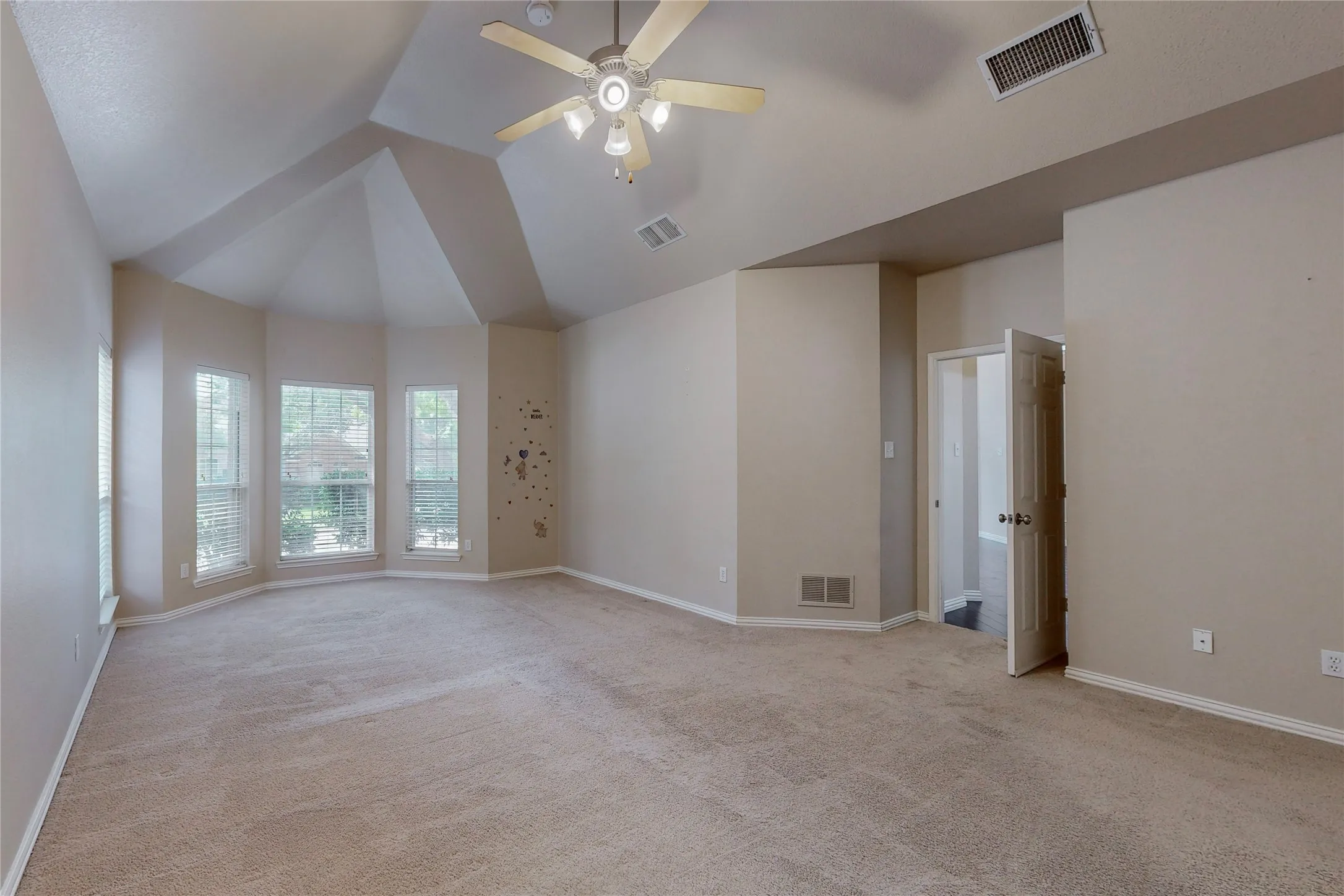 Single Family Residence For Rent in Collin County , 1234 Covina Court, Allen, Texas 75013, 5 Bedroom, 4 Bathroom, 1 Garage spaces, 3,431 Sqft, built in 1995, mls#21389451, Real Estate Agent in Allen, Homes For Rent in Collin county, Homes For Rent in Allen, Realtor in Allen Texas, Real Estate Brokerage Independent Realty Texas, Luminita Cordes Realtor