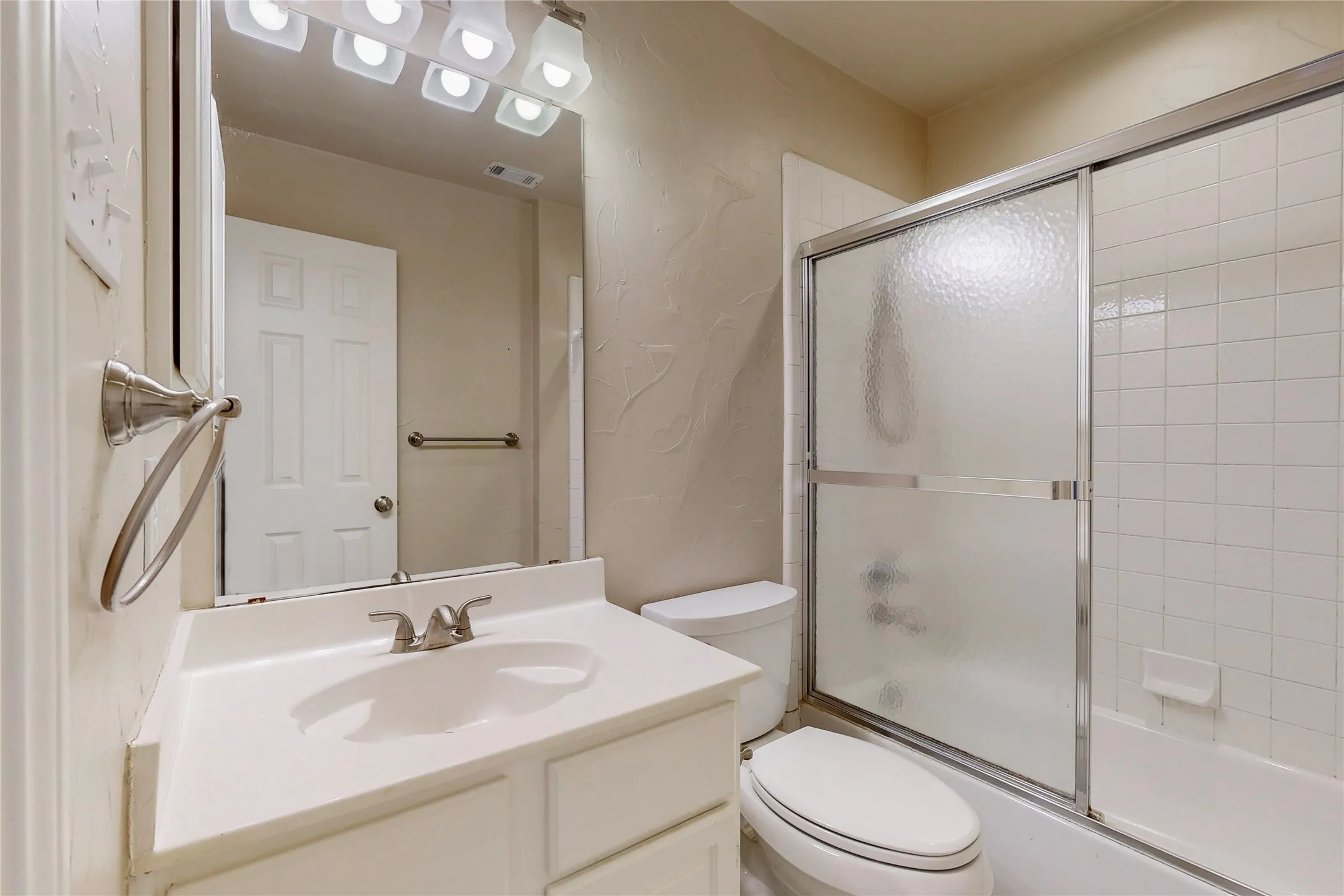 Single Family Residence For Rent in Collin County , 1234 Covina Court, Allen, Texas 75013, 5 Bedroom, 4 Bathroom, 1 Garage spaces, 3,431 Sqft, built in 1995, mls#21389451, Real Estate Agent in Allen, Homes For Rent in Collin county, Homes For Rent in Allen, Realtor in Allen Texas, Real Estate Brokerage Independent Realty Texas, Luminita Cordes Realtor