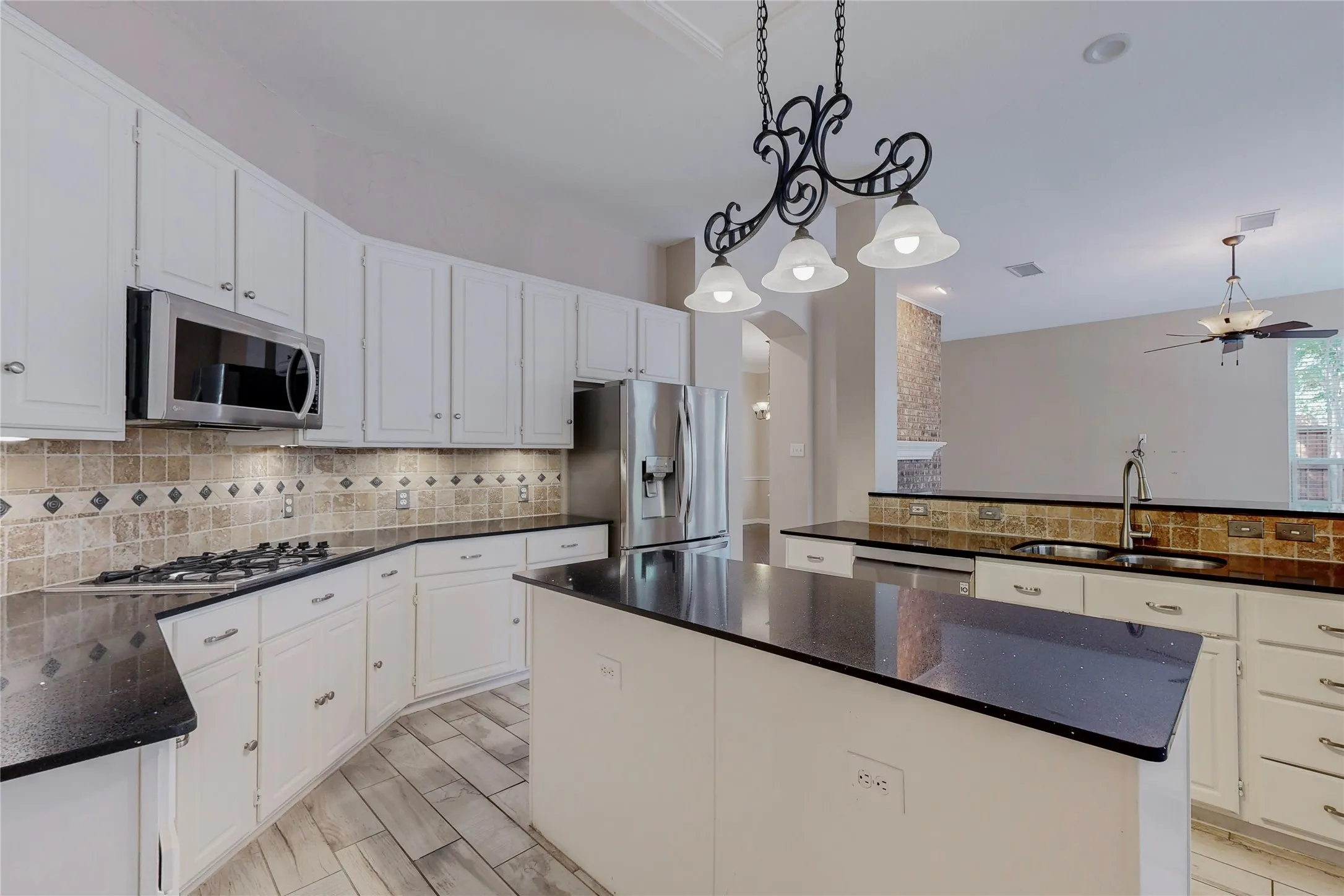 Single Family Residence For Rent in Collin County , 1234 Covina Court, Allen, Texas 75013, 5 Bedroom, 4 Bathroom, 1 Garage spaces, 3,431 Sqft, built in 1995, mls#21389451, Real Estate Agent in Allen, Homes For Rent in Collin county, Homes For Rent in Allen, Realtor in Allen Texas, Real Estate Brokerage Independent Realty Texas, Luminita Cordes Realtor