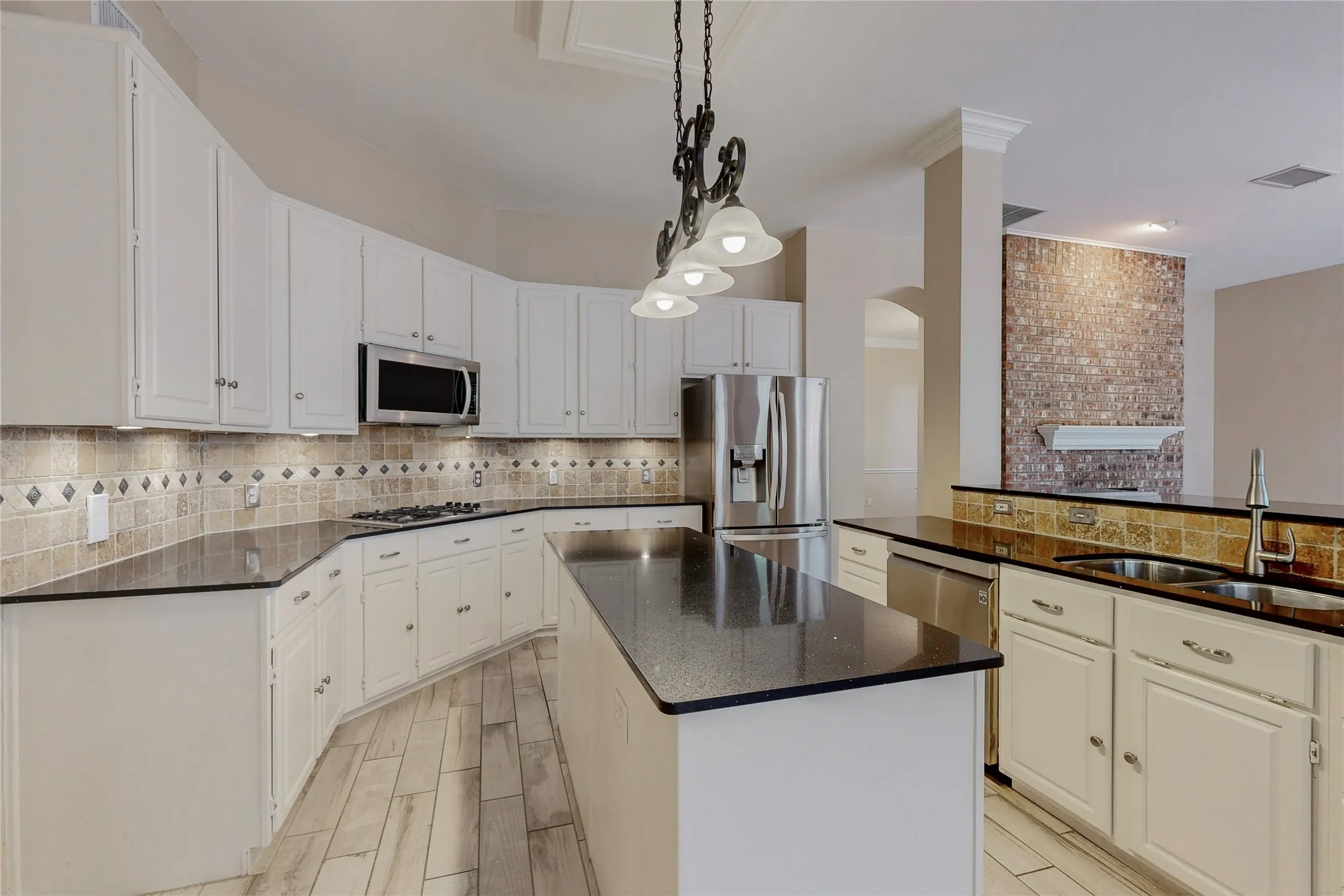 Single Family Residence For Rent in Collin County , 1234 Covina Court, Allen, Texas 75013, 5 Bedroom, 4 Bathroom, 1 Garage spaces, 3,431 Sqft, built in 1995, mls#21389451, Real Estate Agent in Allen, Homes For Rent in Collin county, Homes For Rent in Allen, Realtor in Allen Texas, Real Estate Brokerage Independent Realty Texas, Luminita Cordes Realtor