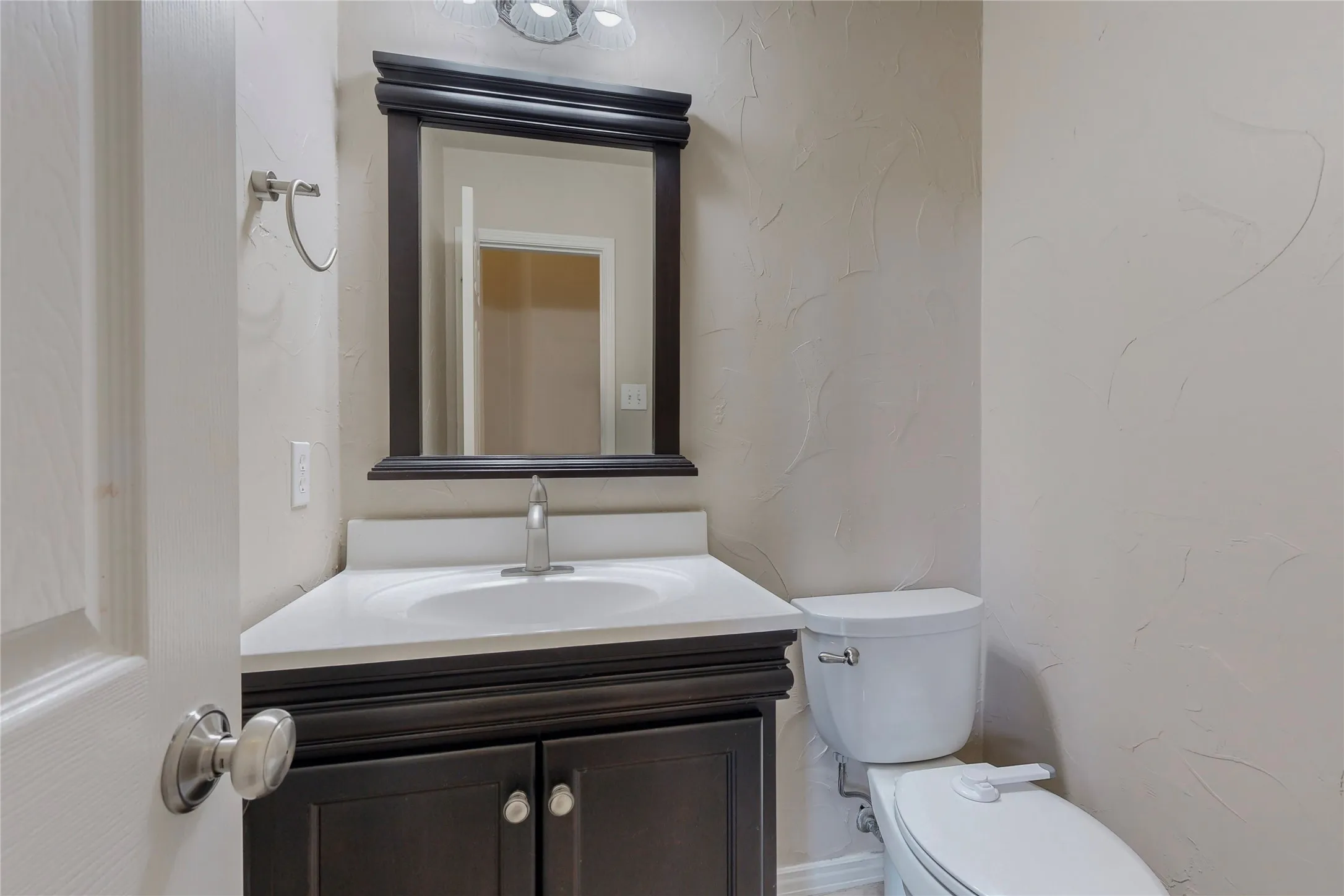 Single Family Residence For Rent in Collin County , 1234 Covina Court, Allen, Texas 75013, 5 Bedroom, 4 Bathroom, 1 Garage spaces, 3,431 Sqft, built in 1995, mls#21389451, Real Estate Agent in Allen, Homes For Rent in Collin county, Homes For Rent in Allen, Realtor in Allen Texas, Real Estate Brokerage Independent Realty Texas, Luminita Cordes Realtor