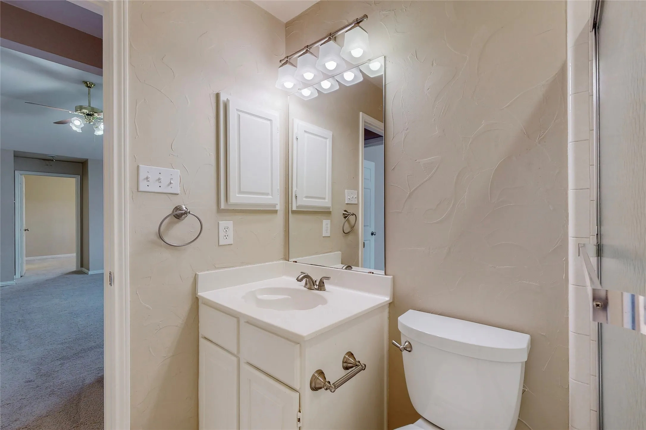 Single Family Residence For Rent in Collin County , 1234 Covina Court, Allen, Texas 75013, 5 Bedroom, 4 Bathroom, 1 Garage spaces, 3,431 Sqft, built in 1995, mls#21389451, Real Estate Agent in Allen, Homes For Rent in Collin county, Homes For Rent in Allen, Realtor in Allen Texas, Real Estate Brokerage Independent Realty Texas, Luminita Cordes Realtor