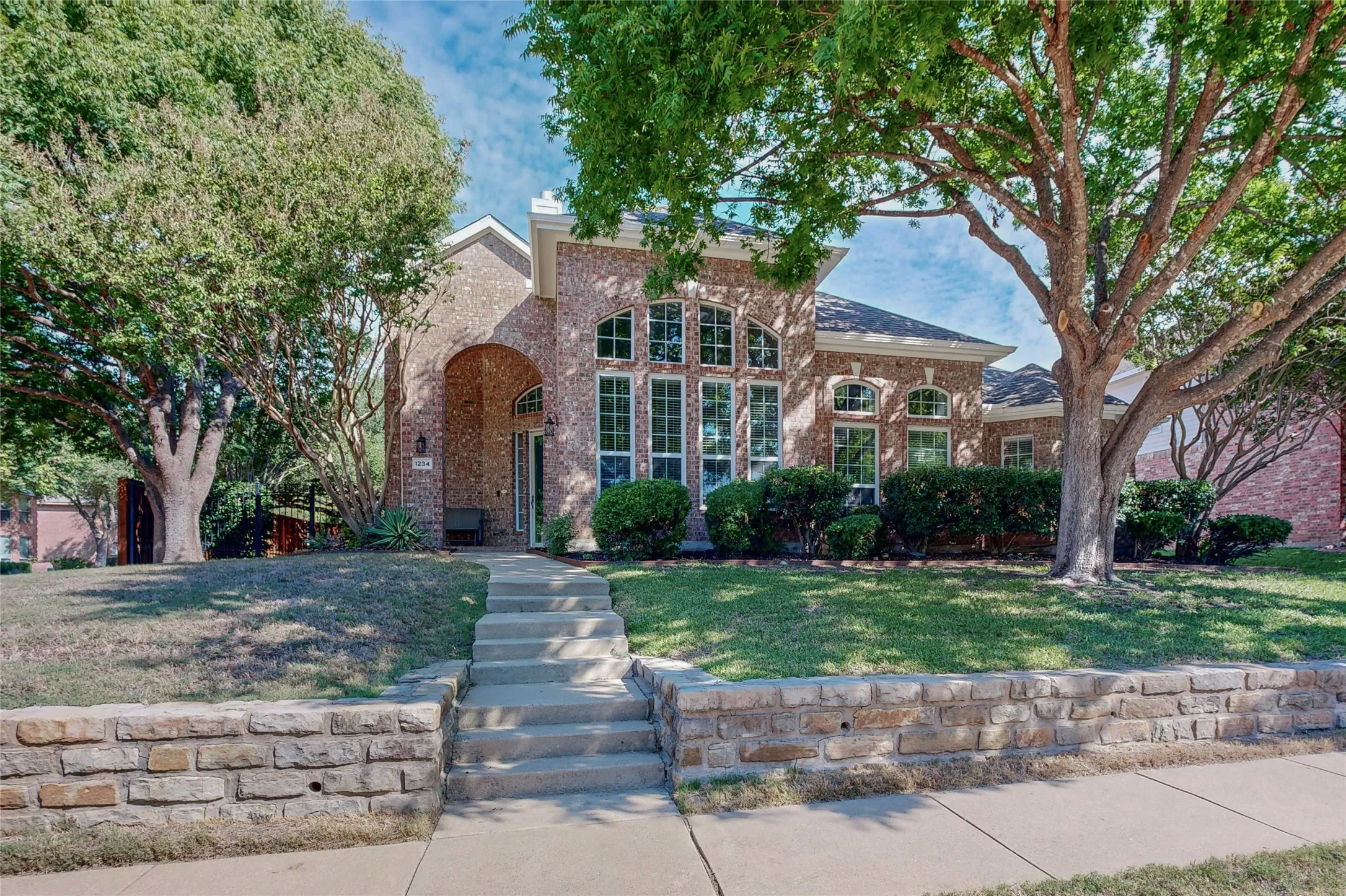 Single Family Residence For Rent in Collin County , 1234 Covina Court, Allen, Texas 75013, 5 Bedroom, 4 Bathroom, 1 Garage spaces, 3,431 Sqft, built in 1995, mls#21389451, Real Estate Agent in Allen, Homes For Rent in Collin county, Homes For Rent in Allen, Realtor in Allen Texas, Real Estate Brokerage Independent Realty Texas, Luminita Cordes Realtor