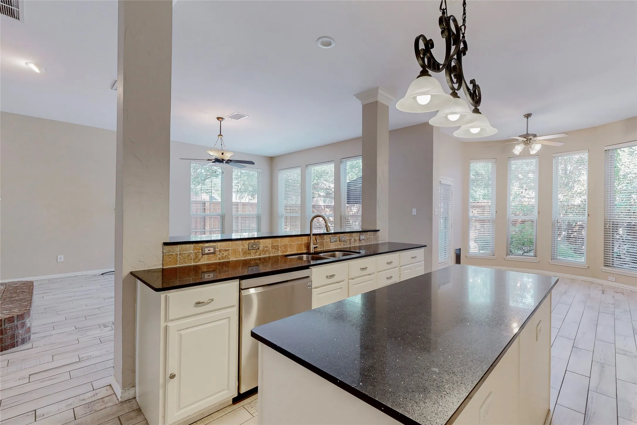 Single Family Residence For Rent in Collin County , 1234 Covina Court, Allen, Texas 75013, 5 Bedroom, 4 Bathroom, 1 Garage spaces, 3,431 Sqft, built in 1995, mls#21389451, Real Estate Agent in Allen, Homes For Rent in Collin county, Homes For Rent in Allen, Realtor in Allen Texas, Real Estate Brokerage Independent Realty Texas, Luminita Cordes Realtor