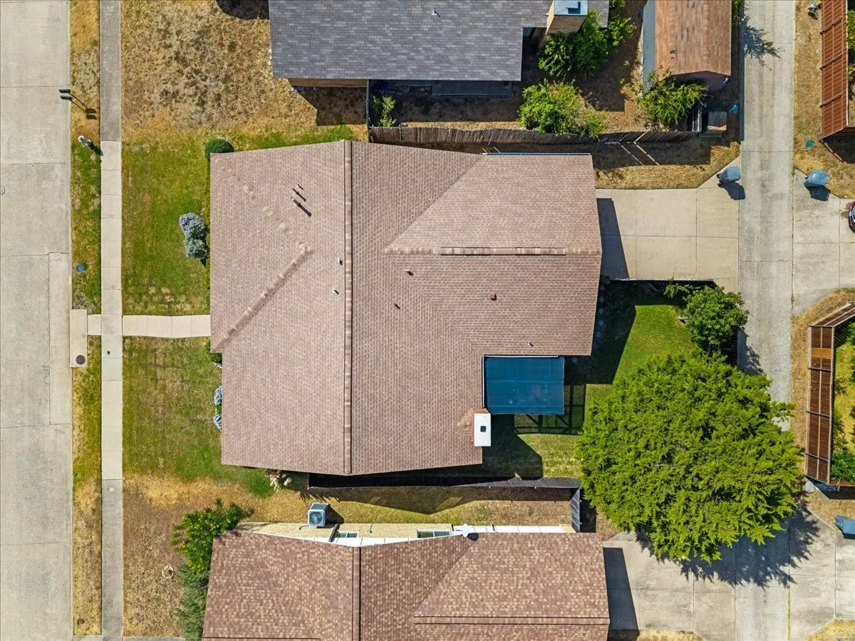 Single Family Residence For Sale in Dallas County , 7205 Cloverglen Drive, Dallas, Texas 75249, 4 Bedroom, 2 Bathroom, 2 Garage spaces, 2,102 Sqft, built in 1978, mls#21388674, Real Estate Agent in Dallas, Homes For Sale in Dallas county, Homes For Sale in Dallas, Realtor in Dallas Texas, Real Estate Brokerage Independent Realty Texas, Luminita Cordes Realtor