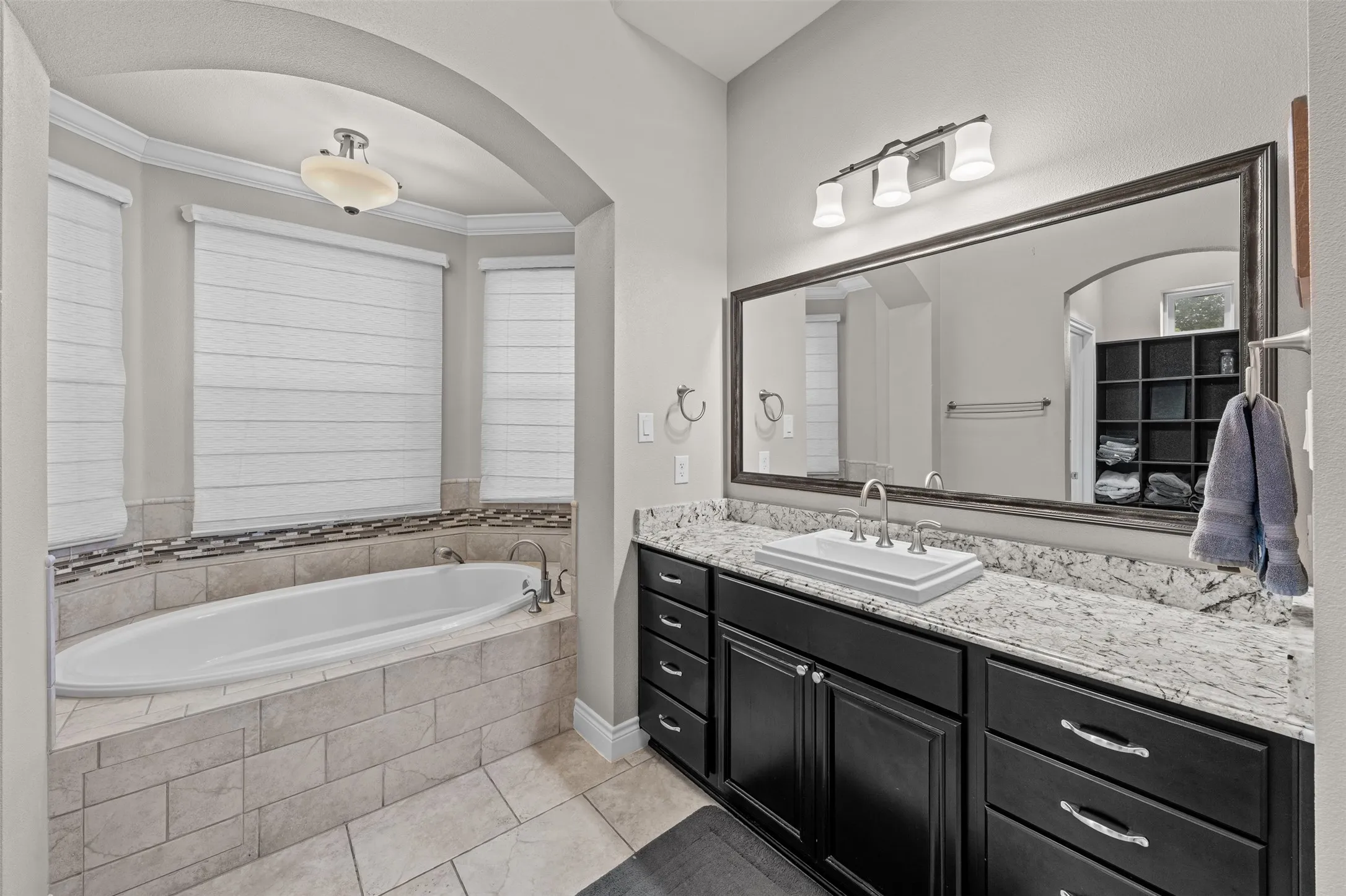 Single Family Residence For Sale in Bell County , 6605 Tollbridge Road, Belton, Texas 76513, 11 Bedroom, 9 Bathroom, 3 Garage spaces, 7,721 Sqft, built in 2009, mls#21387217, Real Estate Agent in Belton, Homes For Sale in Bell county, Homes For Sale in Belton, Realtor in Belton Texas, Real Estate Brokerage Independent Realty Texas, Luminita Cordes Realtor