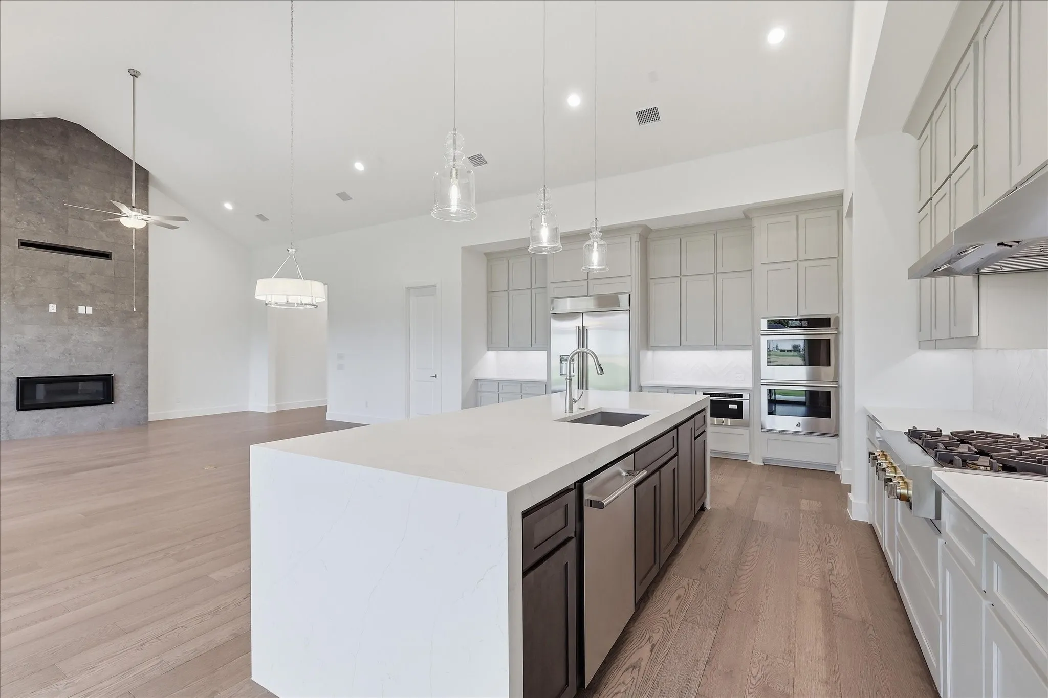 Single Family Residence For Sale in Denton County , 1303 Live Oak Lane, Oak Point, Texas 75068, 4 Bedroom, 5 Bathroom, 4 Garage spaces, 3,293 Sqft, built in 2026, mls#21389463, Real Estate Agent in Oak Point, Homes For Sale in Denton county, Homes For Sale in Oak Point, Realtor in Oak Point Texas, Real Estate Brokerage Independent Realty Texas, Luminita Cordes Realtor