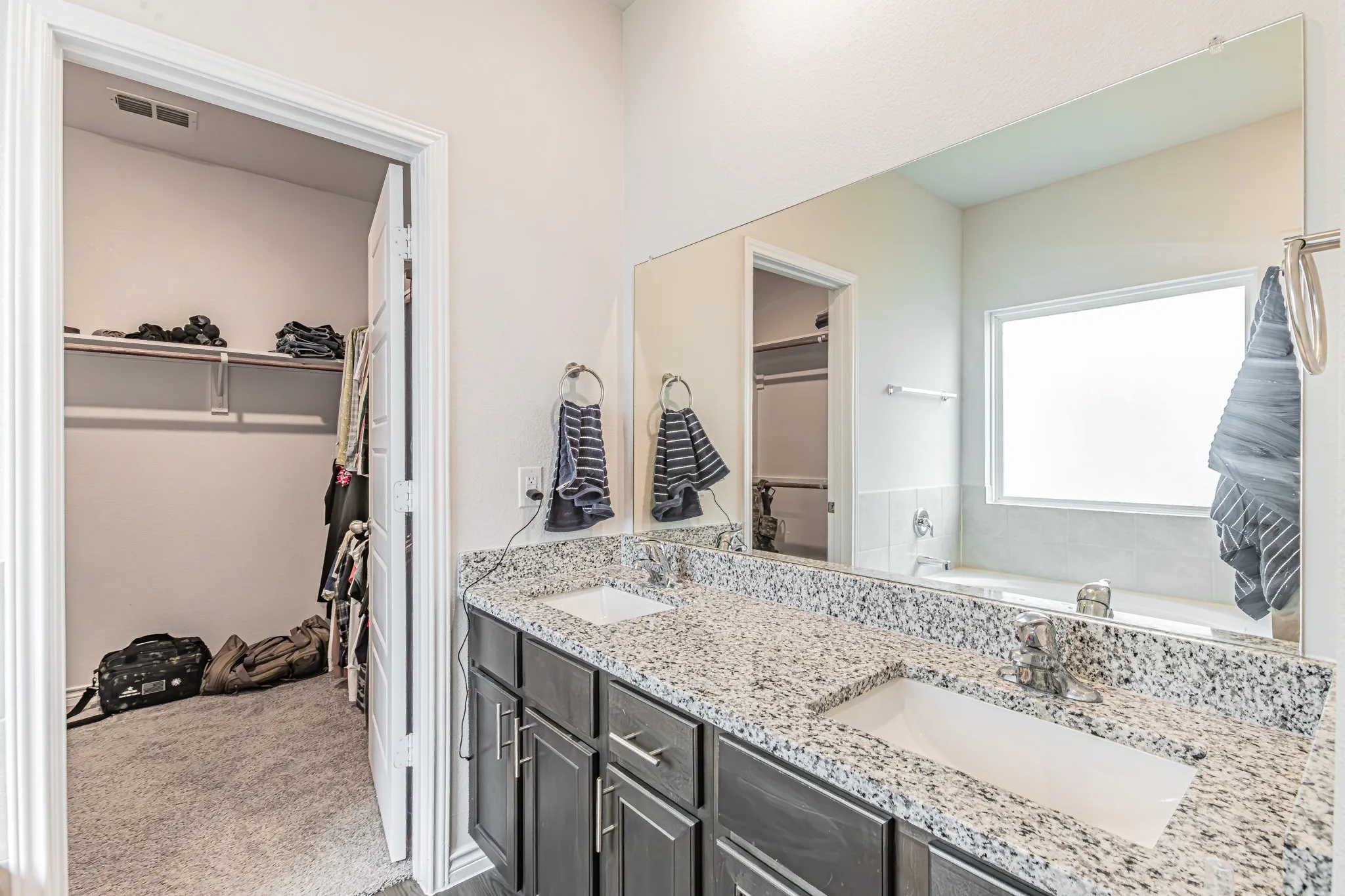 Single Family Residence For Rent in Tarrant County , 2421 Dahlia Drive, Fort Worth, Texas 76123, 4 Bedroom, 3 Bathroom, 2 Garage spaces, 2,032 Sqft, built in 2024, mls#21389383, Real Estate Agent in Fort Worth, Homes For Rent in Tarrant county, Homes For Rent in Fort Worth, Realtor in Fort Worth Texas, Real Estate Brokerage Independent Realty Texas, Luminita Cordes Realtor