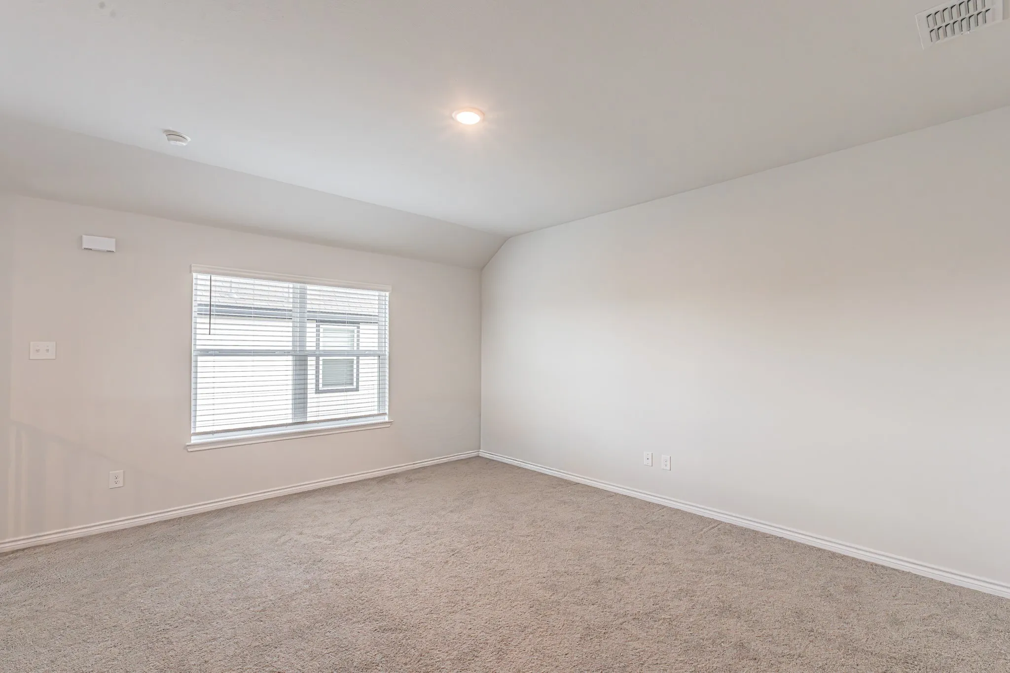 Single Family Residence For Rent in Tarrant County , 2421 Dahlia Drive, Fort Worth, Texas 76123, 4 Bedroom, 3 Bathroom, 2 Garage spaces, 2,032 Sqft, built in 2024, mls#21389383, Real Estate Agent in Fort Worth, Homes For Rent in Tarrant county, Homes For Rent in Fort Worth, Realtor in Fort Worth Texas, Real Estate Brokerage Independent Realty Texas, Luminita Cordes Realtor