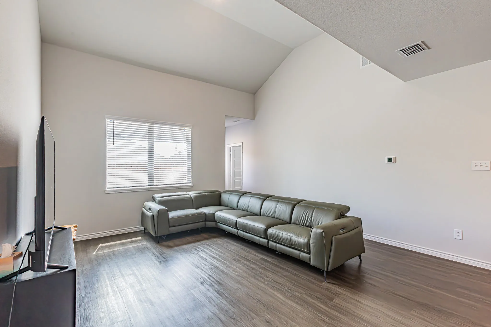 Single Family Residence For Rent in Tarrant County , 2421 Dahlia Drive, Fort Worth, Texas 76123, 4 Bedroom, 3 Bathroom, 2 Garage spaces, 2,032 Sqft, built in 2024, mls#21389383, Real Estate Agent in Fort Worth, Homes For Rent in Tarrant county, Homes For Rent in Fort Worth, Realtor in Fort Worth Texas, Real Estate Brokerage Independent Realty Texas, Luminita Cordes Realtor