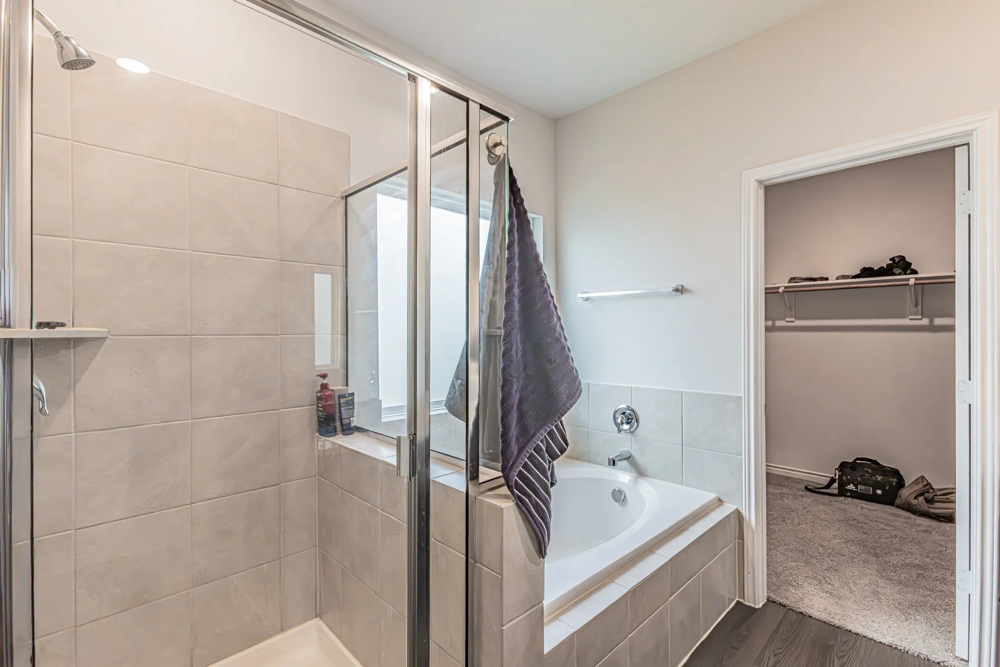 Single Family Residence For Rent in Tarrant County , 2421 Dahlia Drive, Fort Worth, Texas 76123, 4 Bedroom, 3 Bathroom, 2 Garage spaces, 2,032 Sqft, built in 2024, mls#21389383, Real Estate Agent in Fort Worth, Homes For Rent in Tarrant county, Homes For Rent in Fort Worth, Realtor in Fort Worth Texas, Real Estate Brokerage Independent Realty Texas, Luminita Cordes Realtor