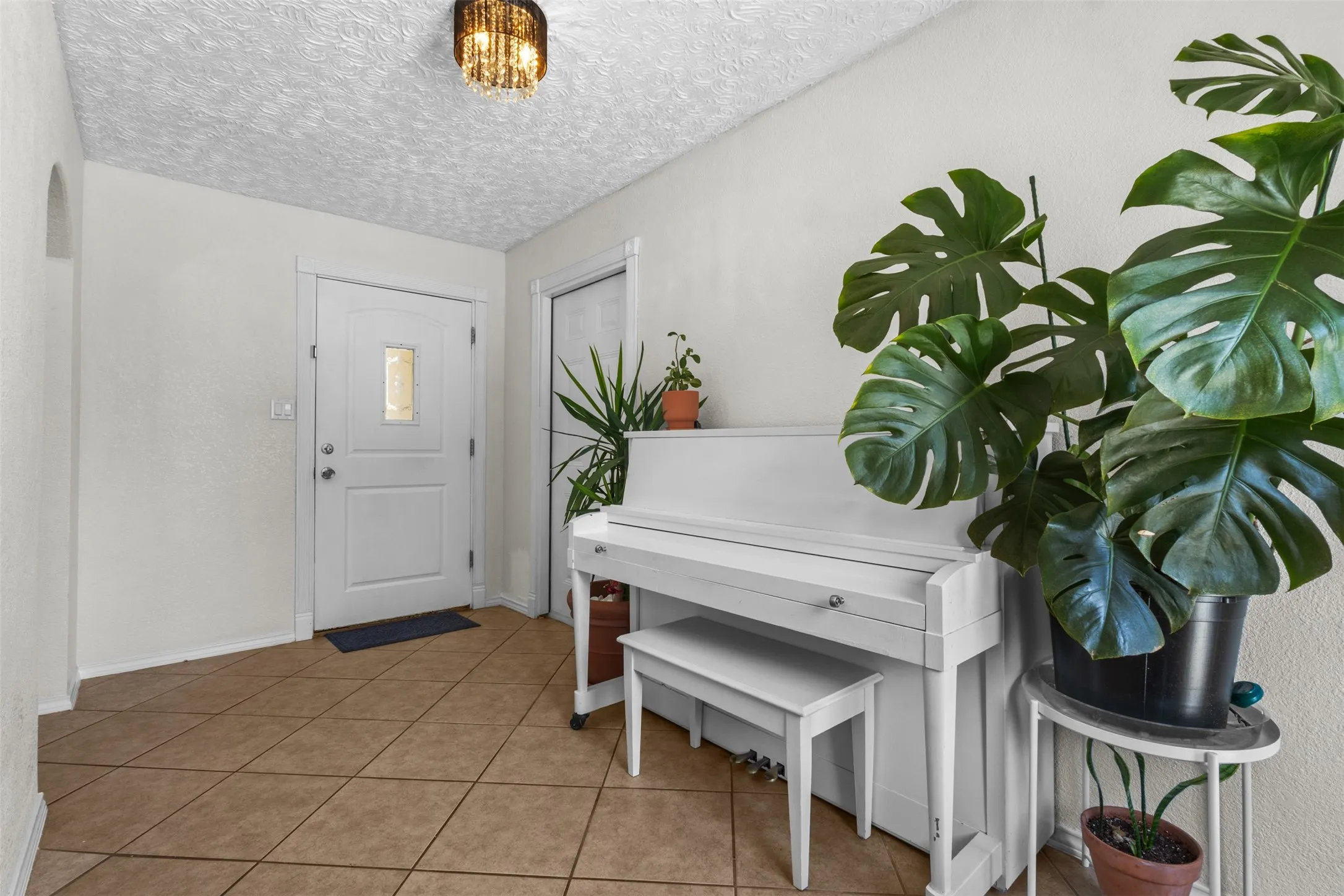 Single Family Residence For Sale in Dallas County , 523 Glen Cove Street, Seagoville, Texas 75159, 3 Bedroom, 2 Bathroom, 1 Garage spaces, 1,217 Sqft, built in 1992, mls#21389467, Real Estate Agent in Seagoville, Homes For Sale in Dallas county, Homes For Sale in Seagoville, Realtor in Seagoville Texas, Real Estate Brokerage Independent Realty Texas, Luminita Cordes Realtor