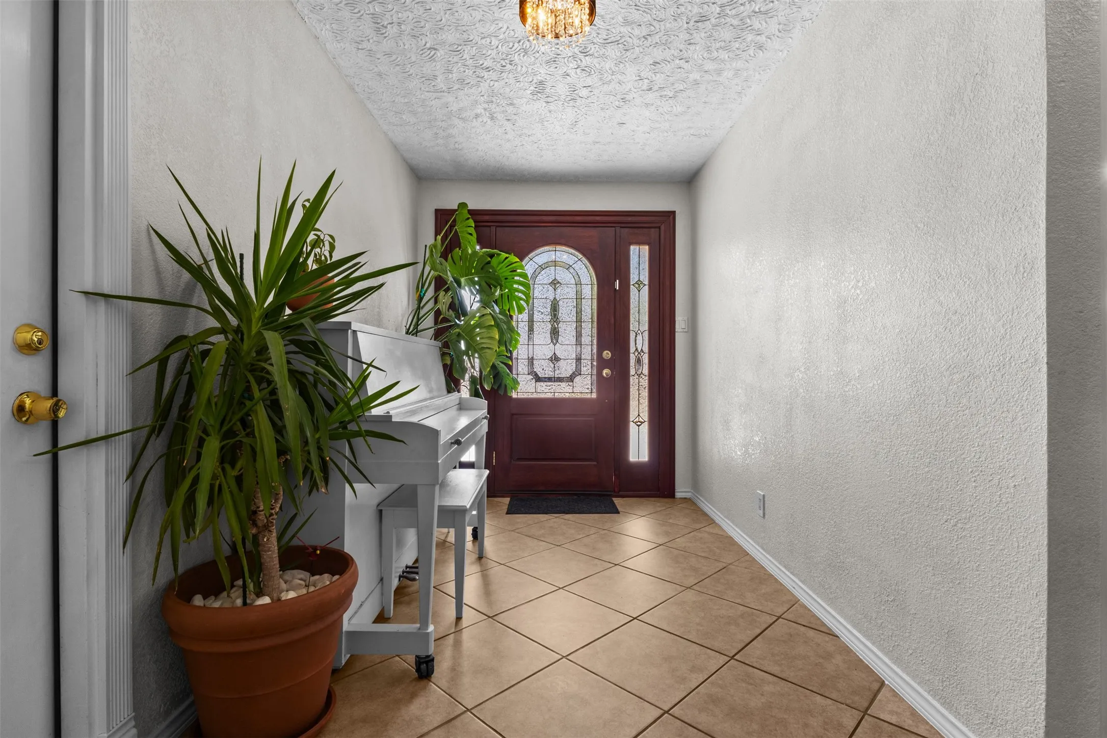 Single Family Residence For Sale in Dallas County , 523 Glen Cove Street, Seagoville, Texas 75159, 3 Bedroom, 2 Bathroom, 1 Garage spaces, 1,217 Sqft, built in 1992, mls#21389467, Real Estate Agent in Seagoville, Homes For Sale in Dallas county, Homes For Sale in Seagoville, Realtor in Seagoville Texas, Real Estate Brokerage Independent Realty Texas, Luminita Cordes Realtor