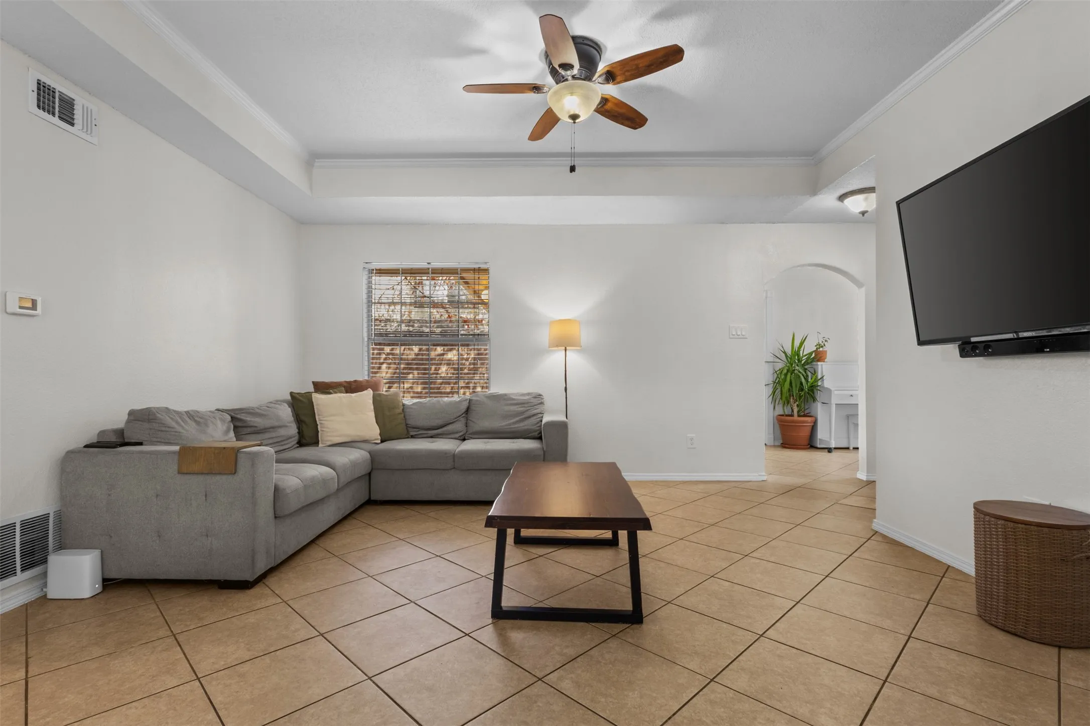 Single Family Residence For Sale in Dallas County , 523 Glen Cove Street, Seagoville, Texas 75159, 3 Bedroom, 2 Bathroom, 1 Garage spaces, 1,217 Sqft, built in 1992, mls#21389467, Real Estate Agent in Seagoville, Homes For Sale in Dallas county, Homes For Sale in Seagoville, Realtor in Seagoville Texas, Real Estate Brokerage Independent Realty Texas, Luminita Cordes Realtor