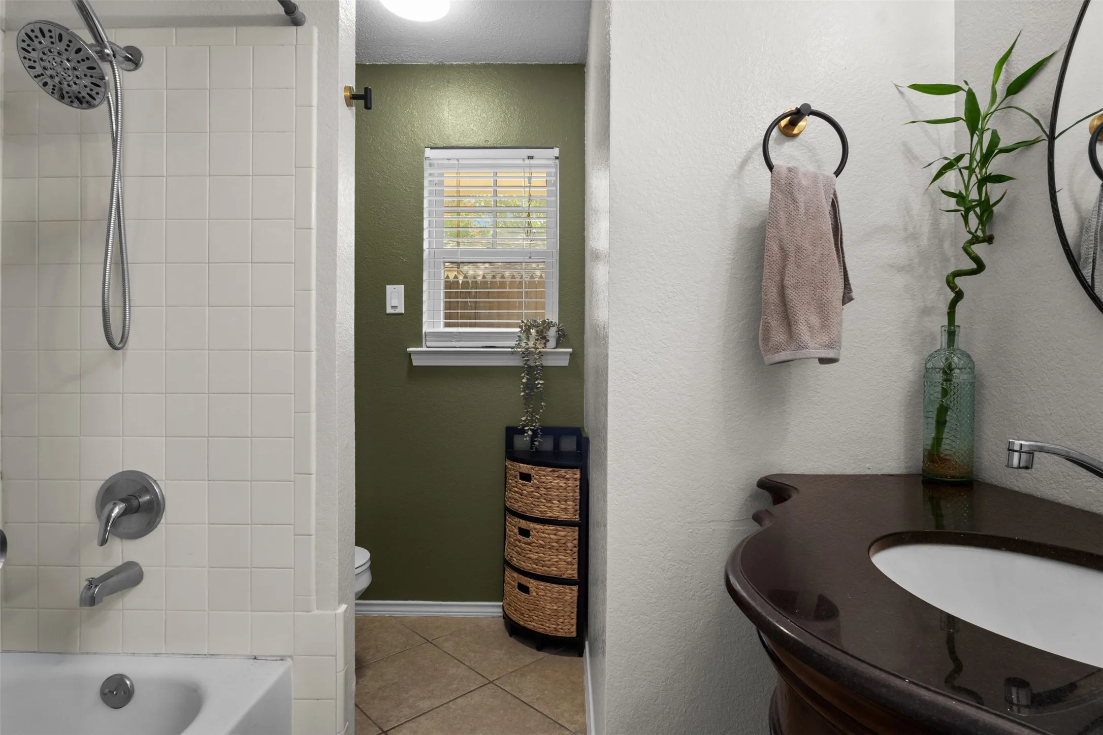 Single Family Residence For Sale in Dallas County , 523 Glen Cove Street, Seagoville, Texas 75159, 3 Bedroom, 2 Bathroom, 1 Garage spaces, 1,217 Sqft, built in 1992, mls#21389467, Real Estate Agent in Seagoville, Homes For Sale in Dallas county, Homes For Sale in Seagoville, Realtor in Seagoville Texas, Real Estate Brokerage Independent Realty Texas, Luminita Cordes Realtor
