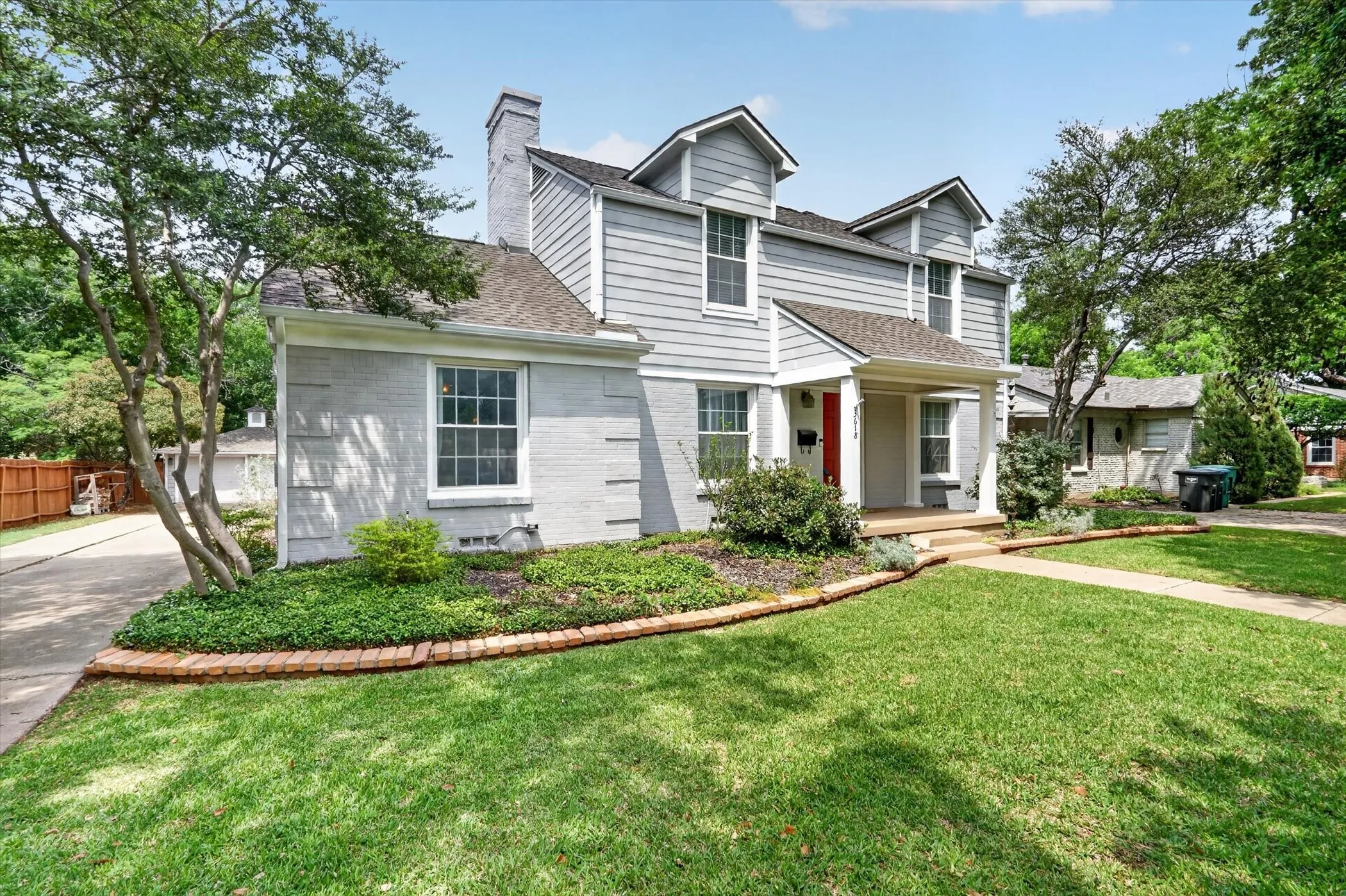 Single Family Residence For Sale in Tarrant County , 3618 S Hills Avenue, Fort Worth, Texas 76109, 5 Bedroom, 5 Bathroom, 2 Garage spaces, 3,162 Sqft, built in 1947, mls#21389461, Real Estate Agent in Fort Worth, Homes For Sale in Tarrant county, Homes For Sale in Fort Worth, Realtor in Fort Worth Texas, Real Estate Brokerage Independent Realty Texas, Luminita Cordes Realtor
