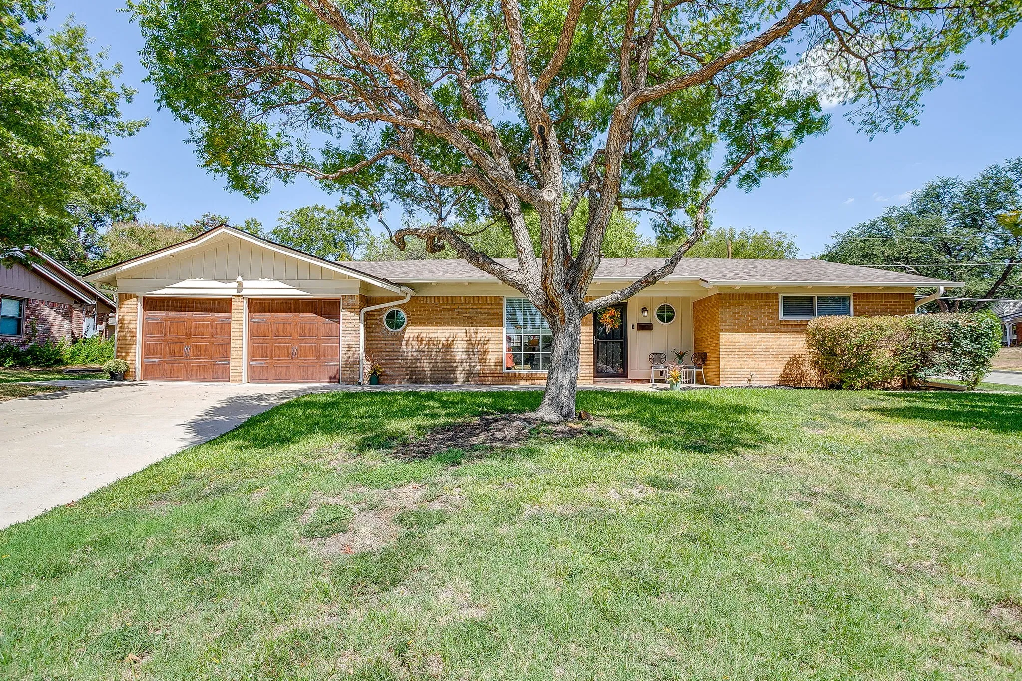 Single Family Residence For Sale
