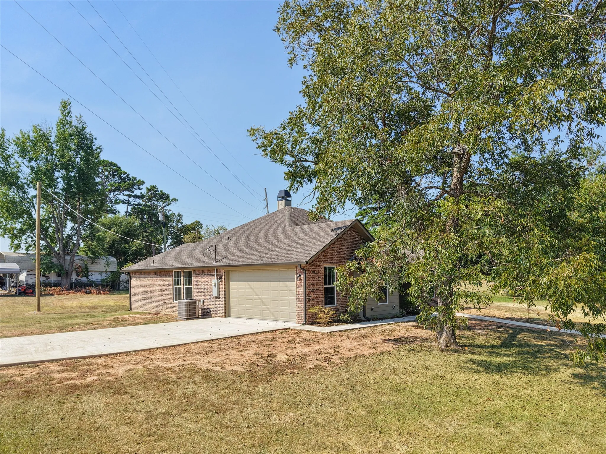 Single Family Residence For Sale in Upshur County , 106 Royal Street, Gilmer, Texas 75645, 3 Bedroom, 2 Bathroom, 2 Garage spaces, 1,589 Sqft, built in 2025, mls#21389476, Real Estate Agent in Gilmer, Homes For Sale in Upshur county, Homes For Sale in Gilmer, Realtor in Gilmer Texas, Real Estate Brokerage Independent Realty Texas, Luminita Cordes Realtor