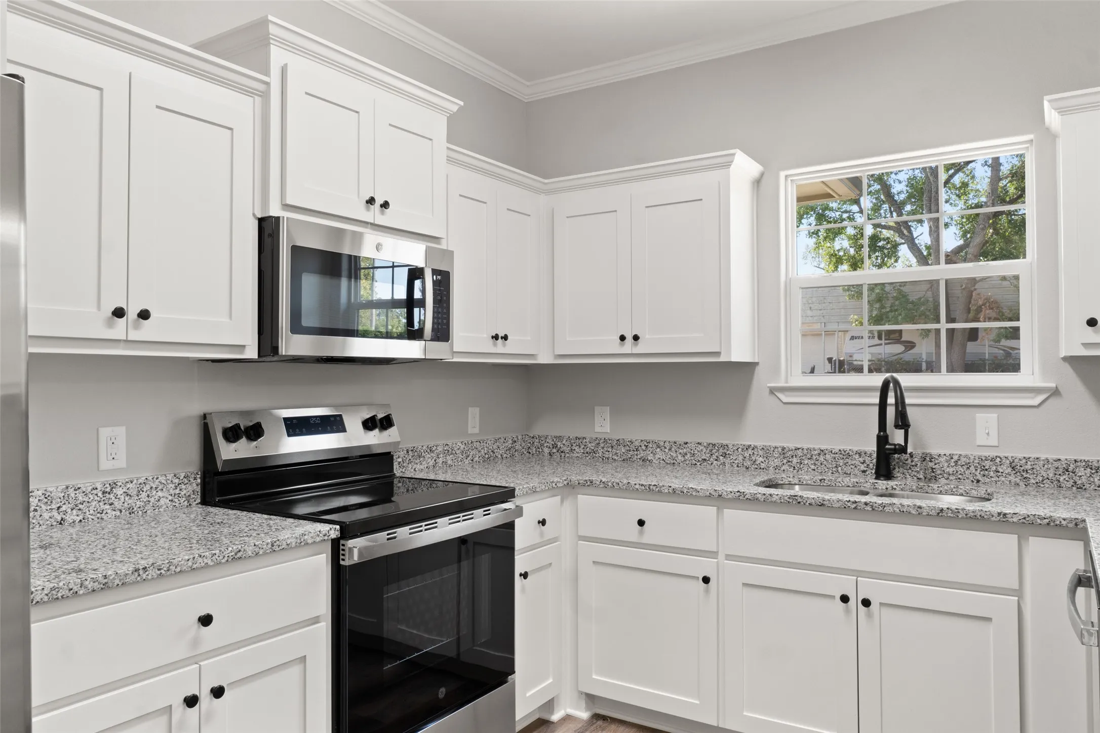 Single Family Residence For Sale in Upshur County , 106 Royal Street, Gilmer, Texas 75645, 3 Bedroom, 2 Bathroom, 2 Garage spaces, 1,589 Sqft, built in 2025, mls#21389476, Real Estate Agent in Gilmer, Homes For Sale in Upshur county, Homes For Sale in Gilmer, Realtor in Gilmer Texas, Real Estate Brokerage Independent Realty Texas, Luminita Cordes Realtor