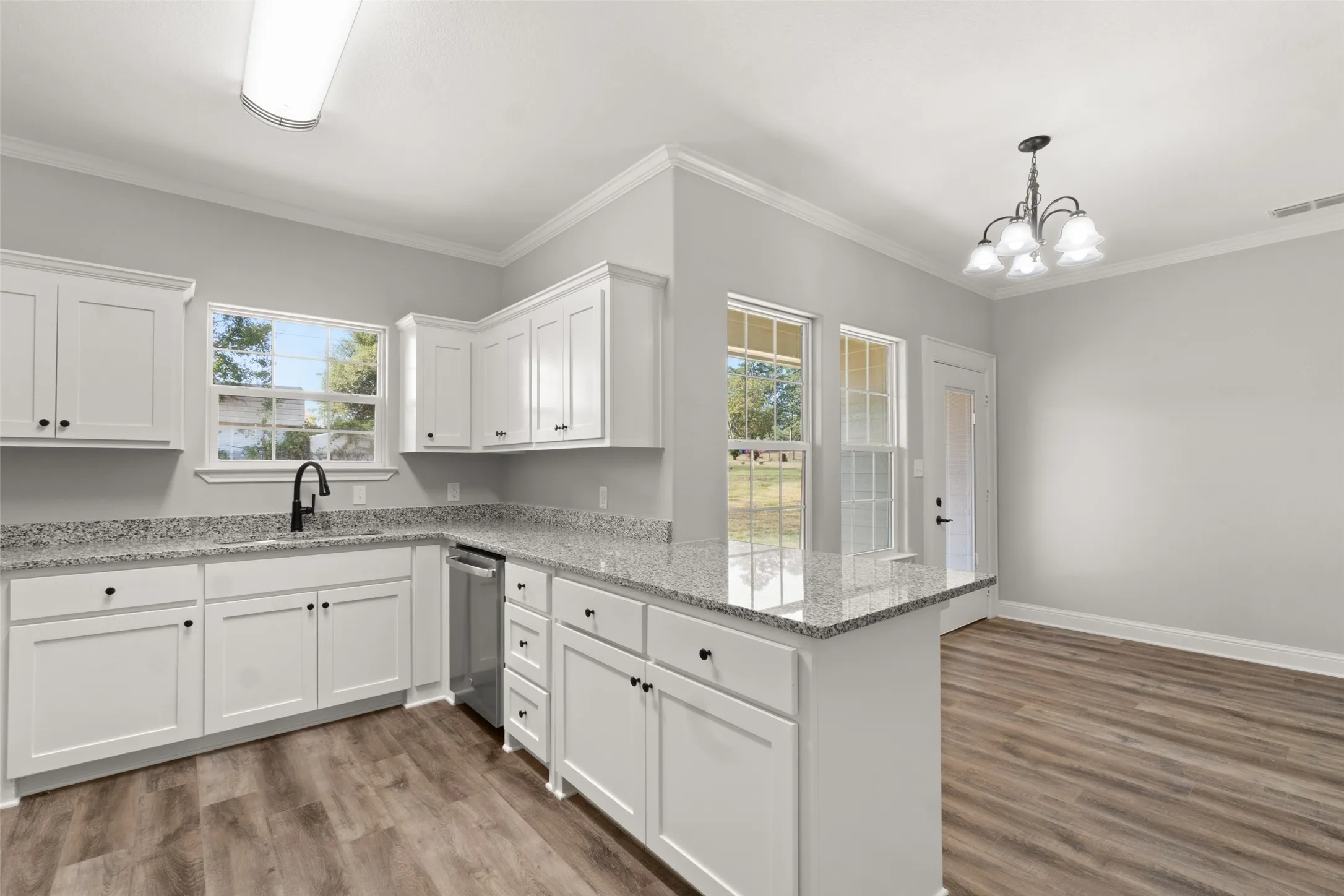 Single Family Residence For Sale in Upshur County , 106 Royal Street, Gilmer, Texas 75645, 3 Bedroom, 2 Bathroom, 2 Garage spaces, 1,589 Sqft, built in 2025, mls#21389476, Real Estate Agent in Gilmer, Homes For Sale in Upshur county, Homes For Sale in Gilmer, Realtor in Gilmer Texas, Real Estate Brokerage Independent Realty Texas, Luminita Cordes Realtor