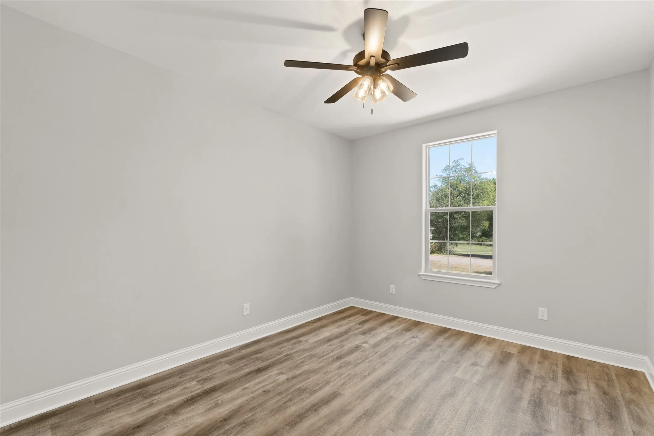 Single Family Residence For Sale in Upshur County , 106 Royal Street, Gilmer, Texas 75645, 3 Bedroom, 2 Bathroom, 2 Garage spaces, 1,589 Sqft, built in 2025, mls#21389476, Real Estate Agent in Gilmer, Homes For Sale in Upshur county, Homes For Sale in Gilmer, Realtor in Gilmer Texas, Real Estate Brokerage Independent Realty Texas, Luminita Cordes Realtor