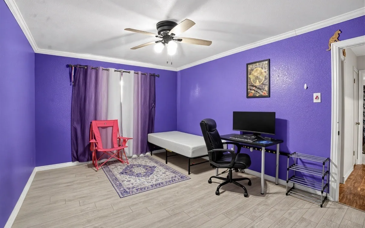 Single Family Residence For Sale in Mc Lennan County , 110 Kingsbury Way, Hewitt, Texas 76643, 3 Bedroom, 2 Bathroom, 2 Garage spaces, 1,883 Sqft, built in 1978, mls#21388638, Real Estate Agent in Hewitt, Homes For Sale in Mc Lennan county, Homes For Sale in Hewitt, Realtor in Hewitt Texas, Real Estate Brokerage Independent Realty Texas, Luminita Cordes Realtor