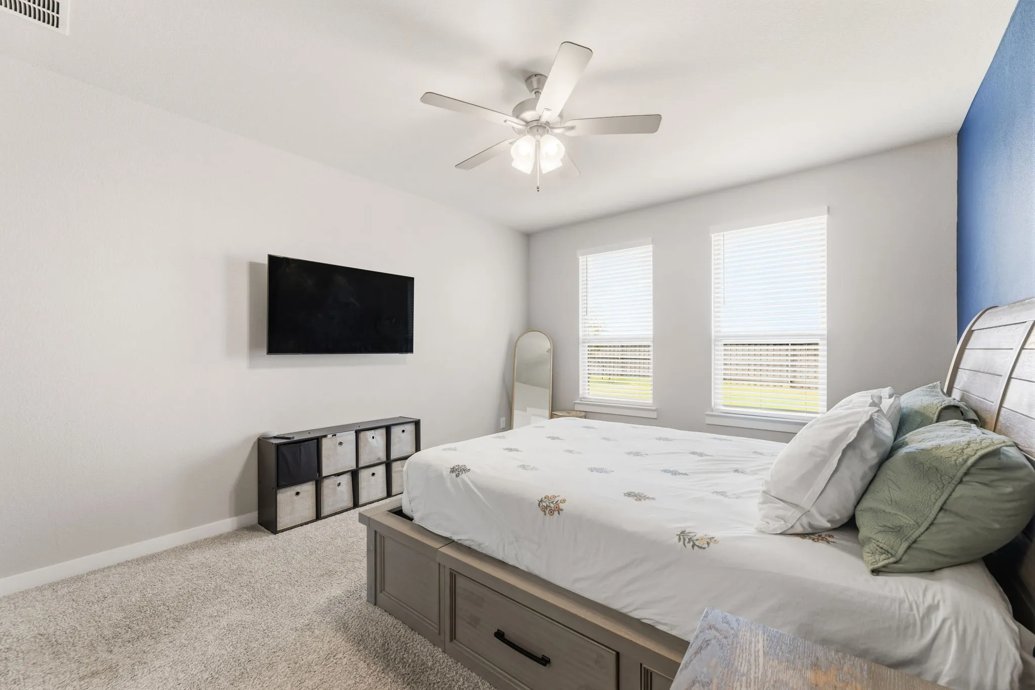 Owners bedroom plenty of room