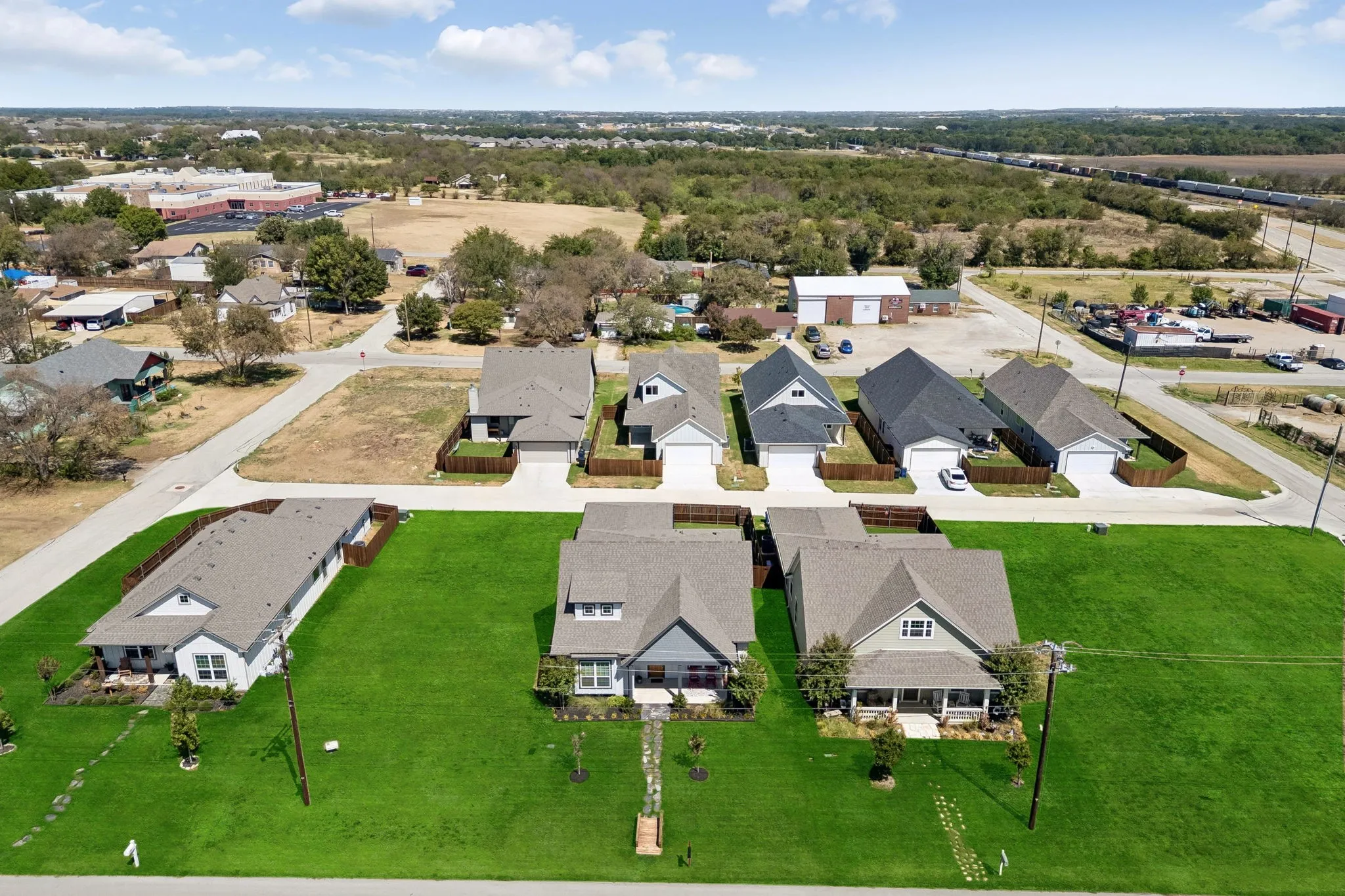 Single Family Residence For Sale in Denton County , 208 W 6th Street, Justin, Texas 76247, 3 Bedroom, 2 Bathroom, 2 Garage spaces, 1,916 Sqft, built in 2023, mls#21388105, Real Estate Agent in Justin, Homes For Sale in Denton county, Homes For Sale in Justin, Realtor in Justin Texas, Real Estate Brokerage Independent Realty Texas, Luminita Cordes Realtor