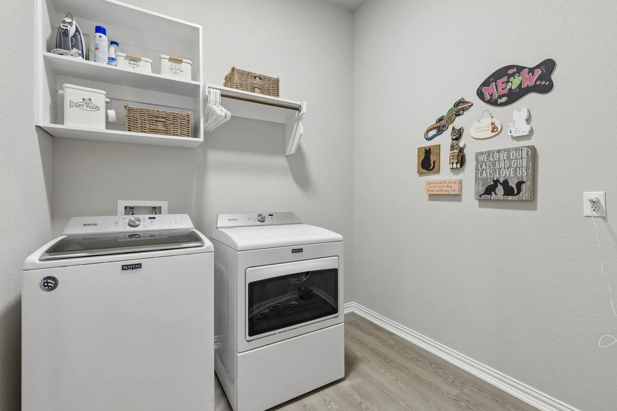 Single Family Residence For Sale in Denton County , 208 W 6th Street, Justin, Texas 76247, 3 Bedroom, 2 Bathroom, 2 Garage spaces, 1,916 Sqft, built in 2023, mls#21388105, Real Estate Agent in Justin, Homes For Sale in Denton county, Homes For Sale in Justin, Realtor in Justin Texas, Real Estate Brokerage Independent Realty Texas, Luminita Cordes Realtor