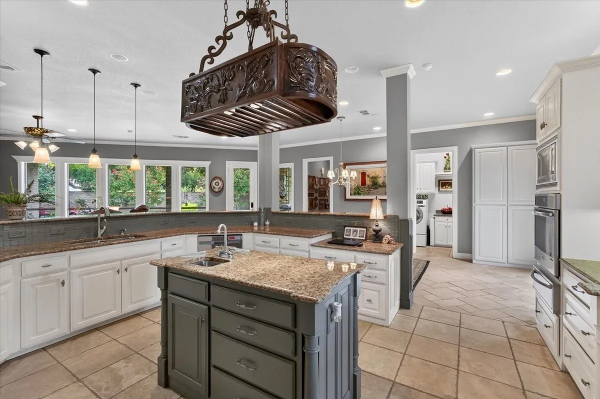 Single Family Residence For Sale in Tarrant County , 5133 Sealands Lane, Fort Worth, Texas 76116, 3 Bedroom, 3 Bathroom, 2 Garage spaces, 3,133 Sqft, built in 2003, mls#21388953, Real Estate Agent in Fort Worth, Homes For Sale in Tarrant county, Homes For Sale in Fort Worth, Realtor in Fort Worth Texas, Real Estate Brokerage Independent Realty Texas, Luminita Cordes Realtor