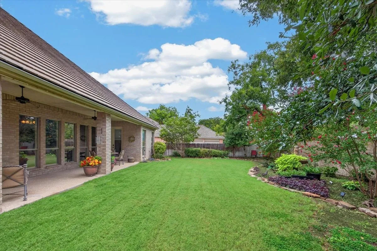 Single Family Residence For Sale in Tarrant County , 5133 Sealands Lane, Fort Worth, Texas 76116, 3 Bedroom, 3 Bathroom, 2 Garage spaces, 3,133 Sqft, built in 2003, mls#21388953, Real Estate Agent in Fort Worth, Homes For Sale in Tarrant county, Homes For Sale in Fort Worth, Realtor in Fort Worth Texas, Real Estate Brokerage Independent Realty Texas, Luminita Cordes Realtor