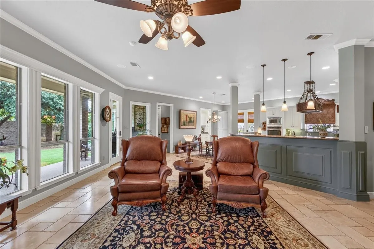 Single Family Residence For Sale in Tarrant County , 5133 Sealands Lane, Fort Worth, Texas 76116, 3 Bedroom, 3 Bathroom, 2 Garage spaces, 3,133 Sqft, built in 2003, mls#21388953, Real Estate Agent in Fort Worth, Homes For Sale in Tarrant county, Homes For Sale in Fort Worth, Realtor in Fort Worth Texas, Real Estate Brokerage Independent Realty Texas, Luminita Cordes Realtor