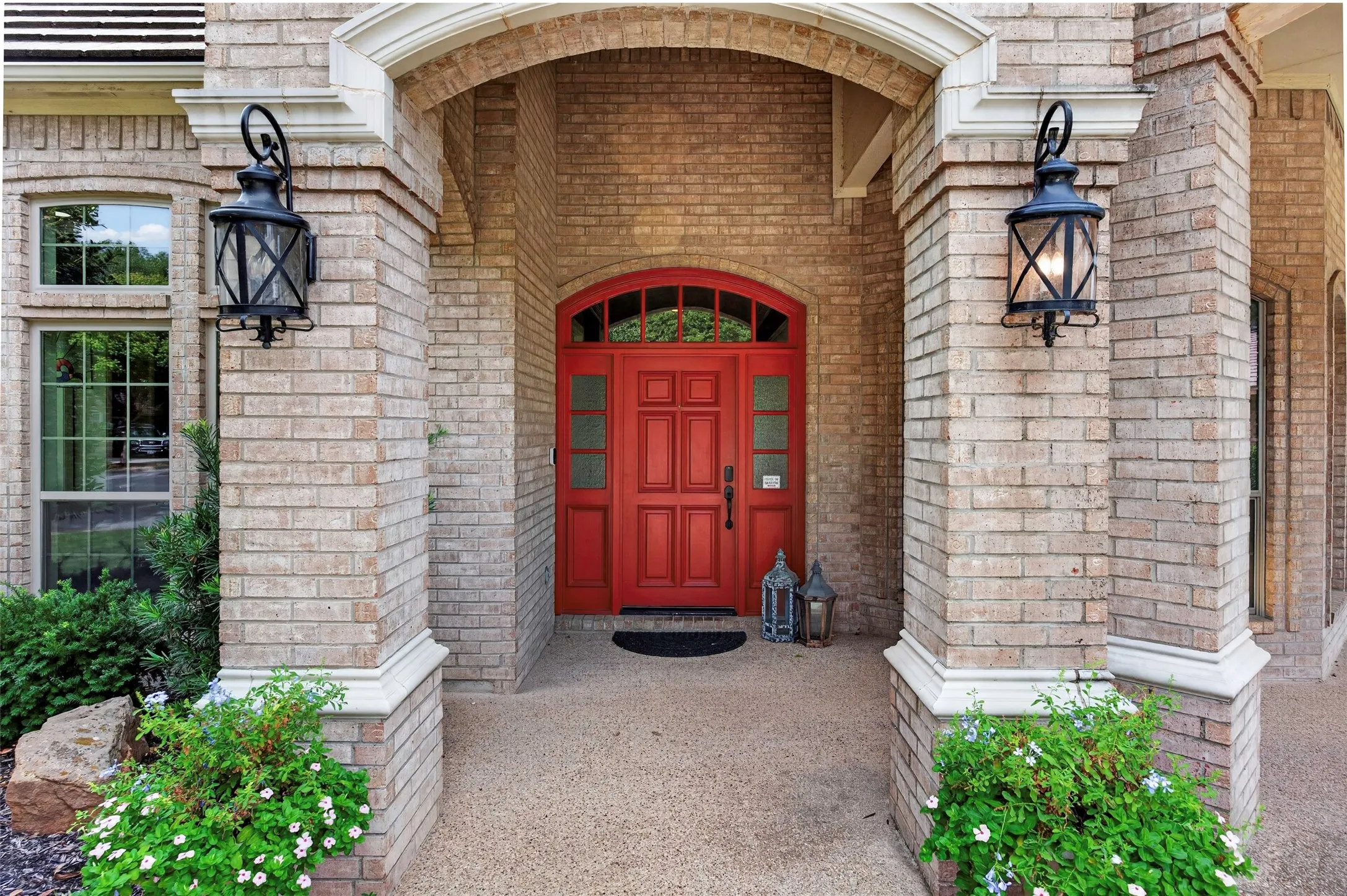 Single Family Residence For Sale in Tarrant County , 5133 Sealands Lane, Fort Worth, Texas 76116, 3 Bedroom, 3 Bathroom, 2 Garage spaces, 3,133 Sqft, built in 2003, mls#21388953, Real Estate Agent in Fort Worth, Homes For Sale in Tarrant county, Homes For Sale in Fort Worth, Realtor in Fort Worth Texas, Real Estate Brokerage Independent Realty Texas, Luminita Cordes Realtor