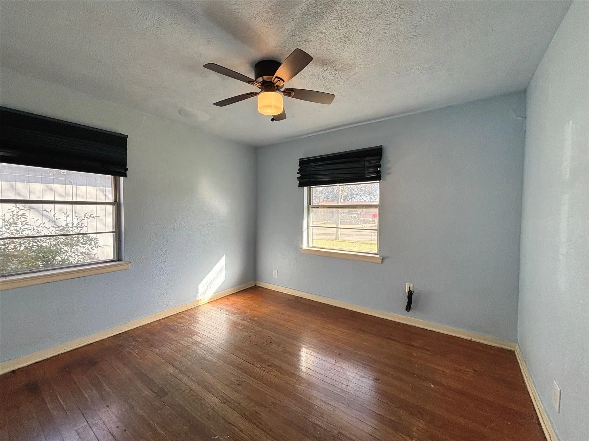 Single Family Residence For Rent in Dallas County , 1601 Park Place, Irving, Texas 75061, 3 Bedroom, 1 Bathroom, Garage spaces, 1,071 Sqft, built in 1956, mls#21389487, Real Estate Agent in Irving, Homes For Rent in Dallas county, Homes For Rent in Irving, Realtor in Irving Texas, Real Estate Brokerage Independent Realty Texas, Luminita Cordes Realtor
